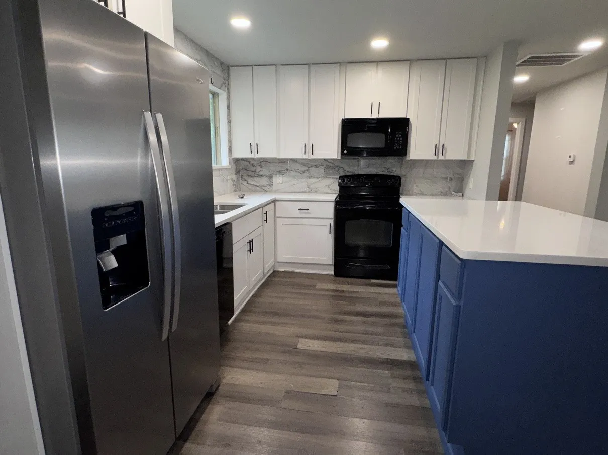 Single Family Residence For Sale in Johnson County , 520 NW King Street, Burleson, Texas 76028, 3 Bedroom, 1 Bathroom, Garage spaces, 1,291 Sqft, built in 1960, mls#21269942, Real Estate Agent in Burleson, Homes For Sale in Johnson county, Homes For Sale in Burleson, Realtor in Burleson Texas, Real Estate Brokerage Independent Realty Texas, Luminita Cordes Realtor