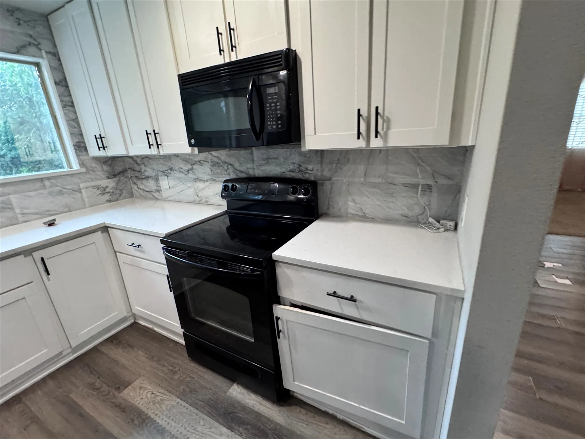 Single Family Residence For Sale in Johnson County , 520 NW King Street, Burleson, Texas 76028, 3 Bedroom, 1 Bathroom, Garage spaces, 1,291 Sqft, built in 1960, mls#21269942, Real Estate Agent in Burleson, Homes For Sale in Johnson county, Homes For Sale in Burleson, Realtor in Burleson Texas, Real Estate Brokerage Independent Realty Texas, Luminita Cordes Realtor