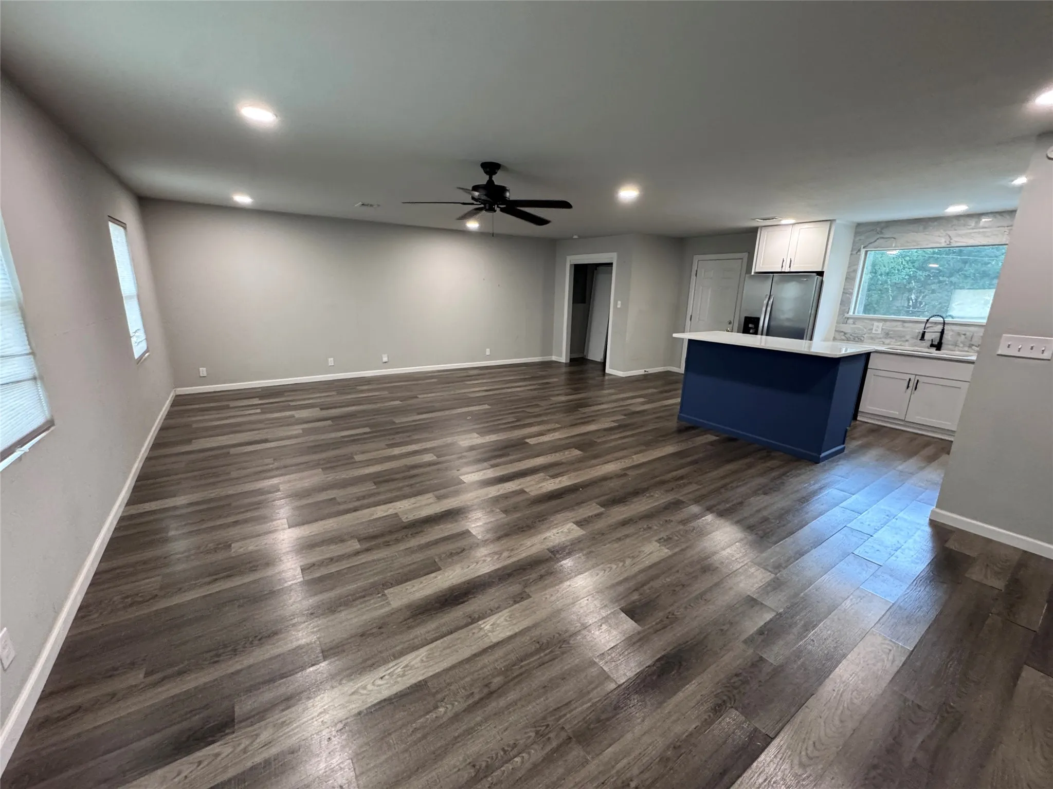 Single Family Residence For Sale in Johnson County , 520 NW King Street, Burleson, Texas 76028, 3 Bedroom, 1 Bathroom, Garage spaces, 1,291 Sqft, built in 1960, mls#21269942, Real Estate Agent in Burleson, Homes For Sale in Johnson county, Homes For Sale in Burleson, Realtor in Burleson Texas, Real Estate Brokerage Independent Realty Texas, Luminita Cordes Realtor