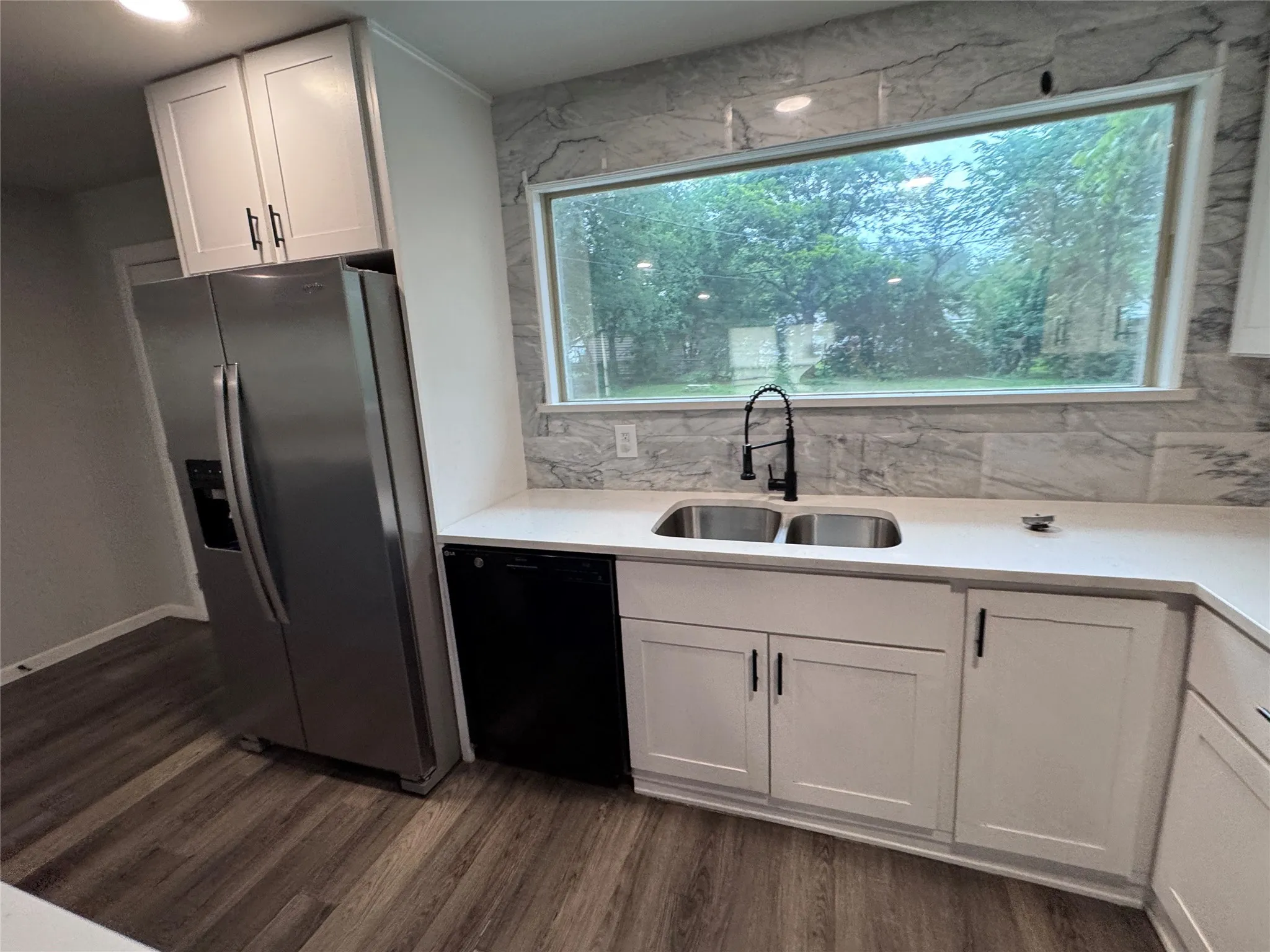 Single Family Residence For Sale in Johnson County , 520 NW King Street, Burleson, Texas 76028, 3 Bedroom, 1 Bathroom, Garage spaces, 1,291 Sqft, built in 1960, mls#21269942, Real Estate Agent in Burleson, Homes For Sale in Johnson county, Homes For Sale in Burleson, Realtor in Burleson Texas, Real Estate Brokerage Independent Realty Texas, Luminita Cordes Realtor