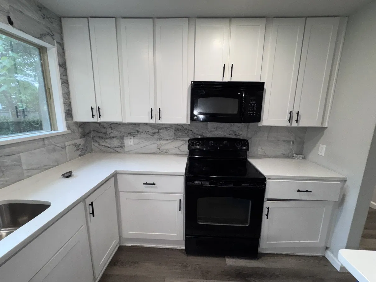 Single Family Residence For Sale in Johnson County , 520 NW King Street, Burleson, Texas 76028, 3 Bedroom, 1 Bathroom, Garage spaces, 1,291 Sqft, built in 1960, mls#21269942, Real Estate Agent in Burleson, Homes For Sale in Johnson county, Homes For Sale in Burleson, Realtor in Burleson Texas, Real Estate Brokerage Independent Realty Texas, Luminita Cordes Realtor