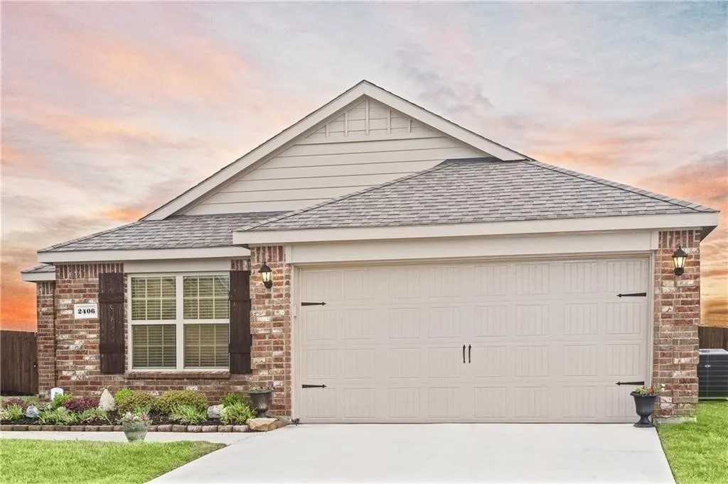 Single Family Residence For Rent in Collin County , 2406 Fall Court, Anna, Texas 75409, 4 Bedroom, 2 Bathroom, 2 Garage spaces, 1,645 Sqft, built in 2017, mls#21270129, Real Estate Agent in Anna, Homes For Rent in Collin county, Homes For Rent in Anna, Realtor in Anna Texas, Real Estate Brokerage Independent Realty Texas, Luminita Cordes Realtor