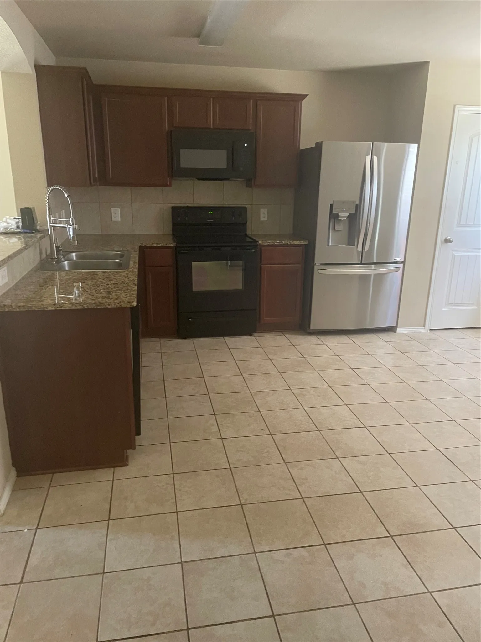 Single Family Residence For Rent in Collin County , 2406 Fall Court, Anna, Texas 75409, 4 Bedroom, 2 Bathroom, 2 Garage spaces, 1,645 Sqft, built in 2017, mls#21270129, Real Estate Agent in Anna, Homes For Rent in Collin county, Homes For Rent in Anna, Realtor in Anna Texas, Real Estate Brokerage Independent Realty Texas, Luminita Cordes Realtor