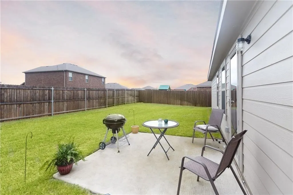 Single Family Residence For Rent in Collin County , 2406 Fall Court, Anna, Texas 75409, 4 Bedroom, 2 Bathroom, 2 Garage spaces, 1,645 Sqft, built in 2017, mls#21270129, Real Estate Agent in Anna, Homes For Rent in Collin county, Homes For Rent in Anna, Realtor in Anna Texas, Real Estate Brokerage Independent Realty Texas, Luminita Cordes Realtor