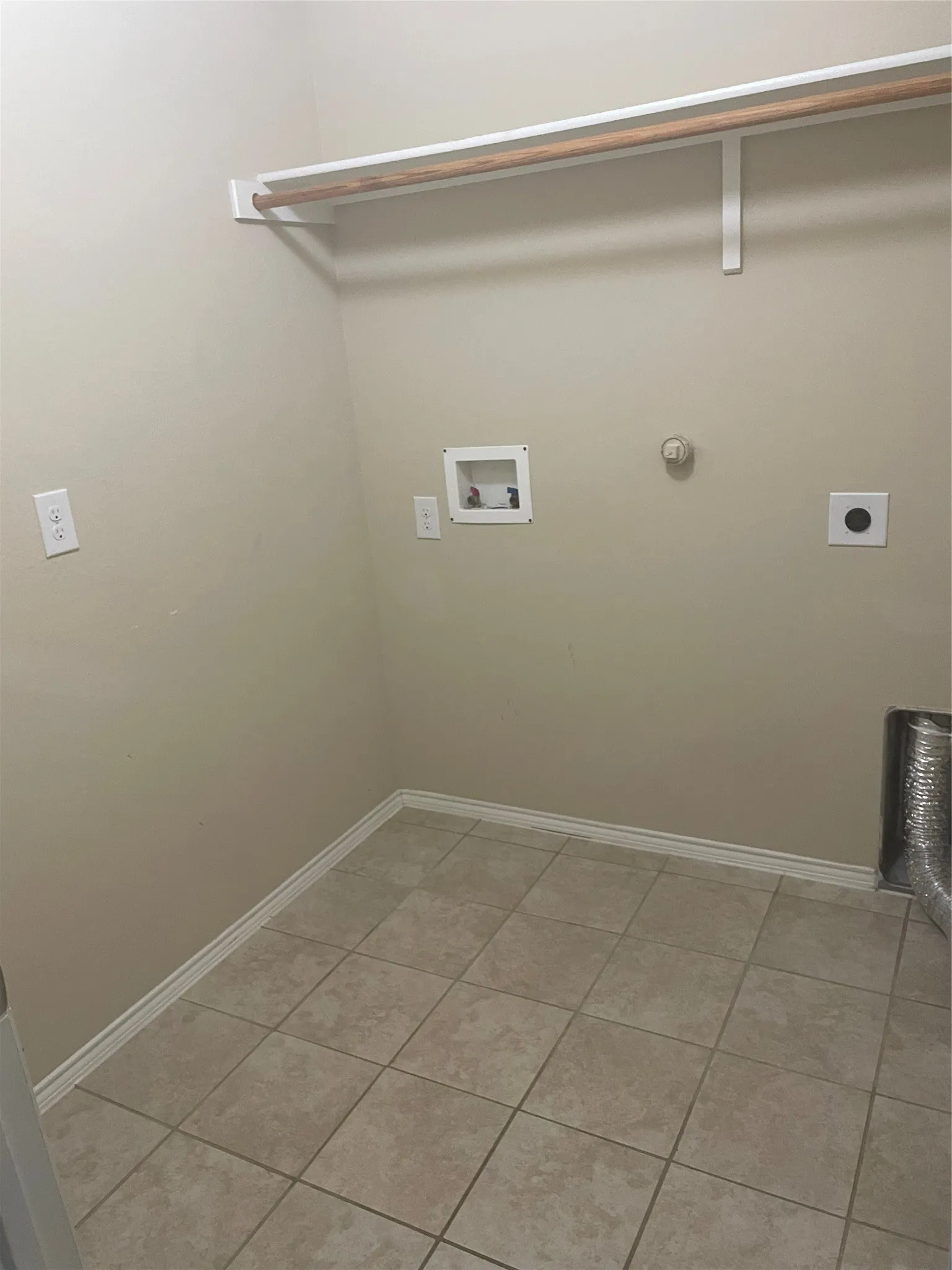 Single Family Residence For Rent in Collin County , 2406 Fall Court, Anna, Texas 75409, 4 Bedroom, 2 Bathroom, 2 Garage spaces, 1,645 Sqft, built in 2017, mls#21270129, Real Estate Agent in Anna, Homes For Rent in Collin county, Homes For Rent in Anna, Realtor in Anna Texas, Real Estate Brokerage Independent Realty Texas, Luminita Cordes Realtor