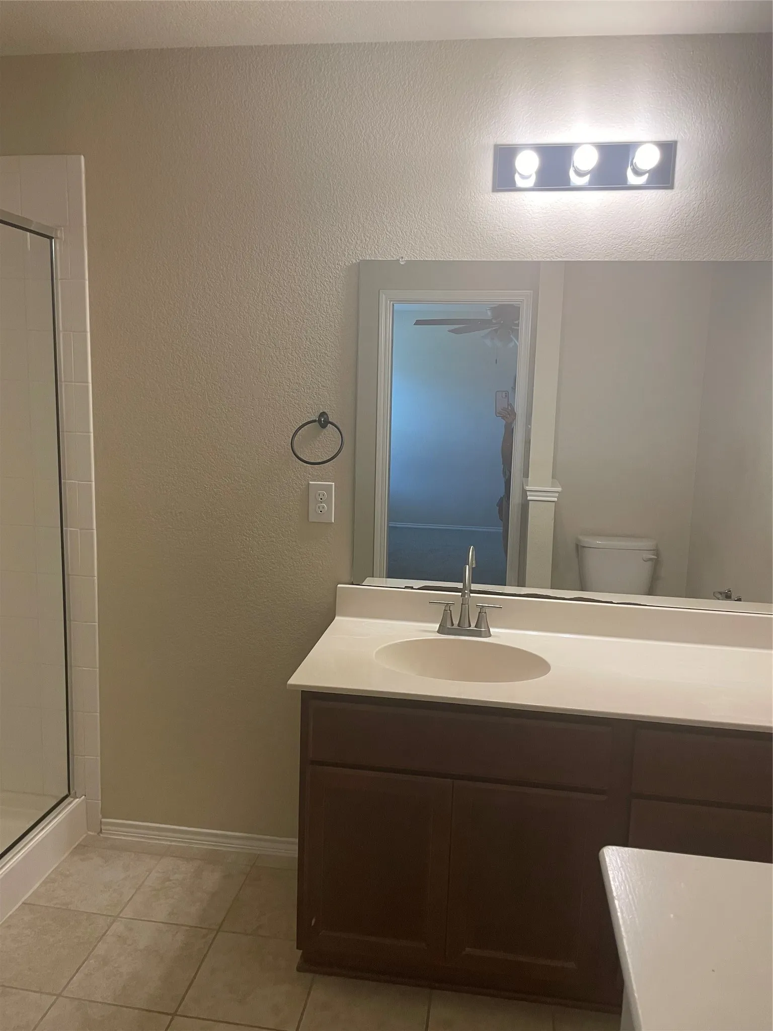 Single Family Residence For Rent in Collin County , 2406 Fall Court, Anna, Texas 75409, 4 Bedroom, 2 Bathroom, 2 Garage spaces, 1,645 Sqft, built in 2017, mls#21270129, Real Estate Agent in Anna, Homes For Rent in Collin county, Homes For Rent in Anna, Realtor in Anna Texas, Real Estate Brokerage Independent Realty Texas, Luminita Cordes Realtor