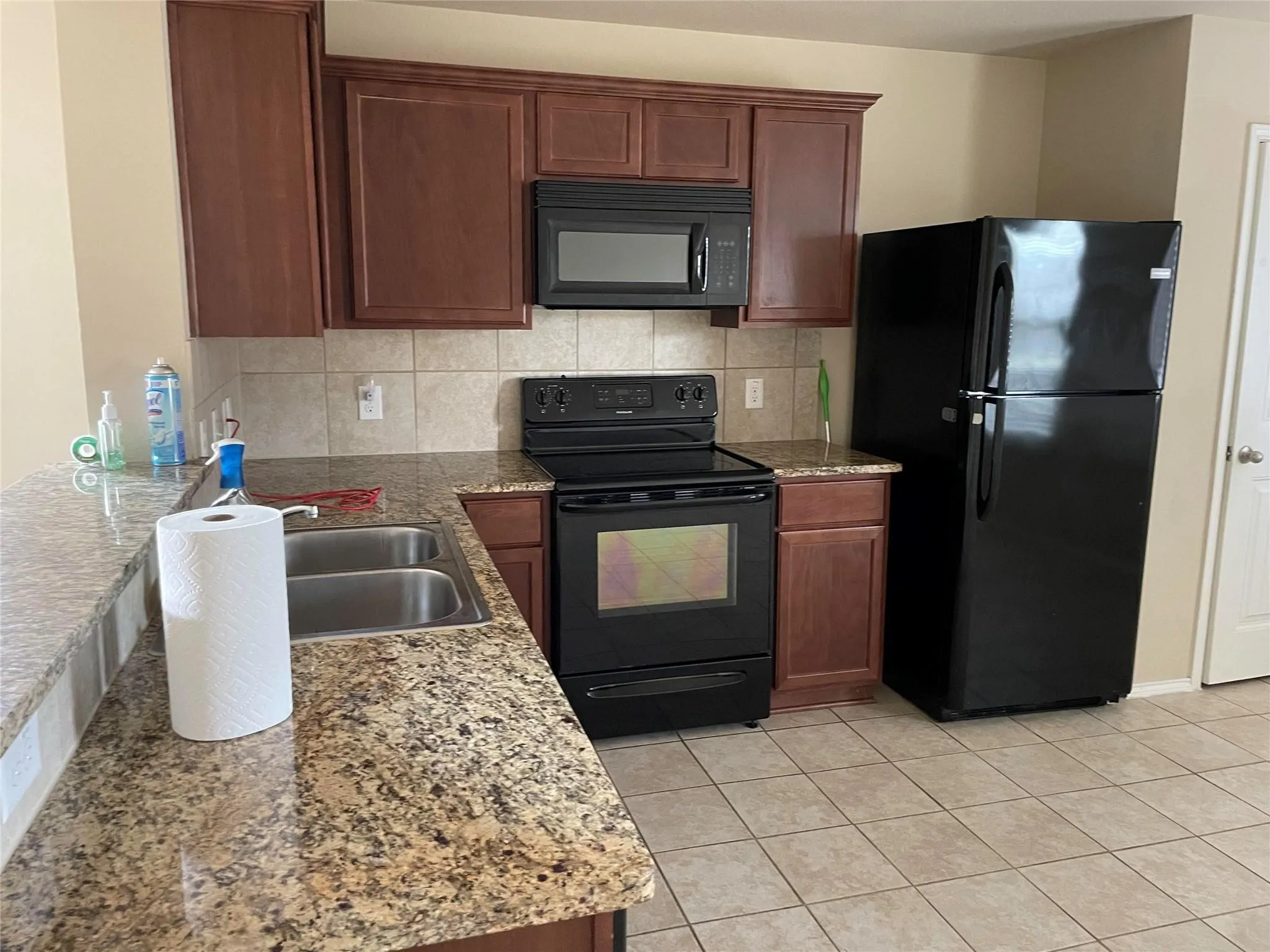 Single Family Residence For Rent in Collin County , 2406 Fall Court, Anna, Texas 75409, 4 Bedroom, 2 Bathroom, 2 Garage spaces, 1,645 Sqft, built in 2017, mls#21270129, Real Estate Agent in Anna, Homes For Rent in Collin county, Homes For Rent in Anna, Realtor in Anna Texas, Real Estate Brokerage Independent Realty Texas, Luminita Cordes Realtor