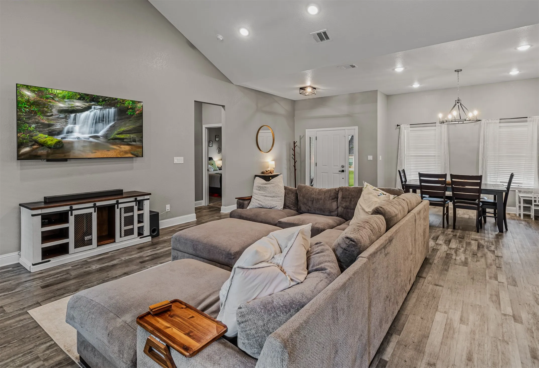 Single Family Residence For Sale in Wood County , 107 Private Road 6305, Mineola, Texas 75773, 3 Bedrooms, 3 Bathrooms, 2 Garage spaces, 2,199 Sqft, built in 2021, Price $434,999, mls#21269980, Real Estate Agent in Mineola, Homes For Sale in Wood county, Homes For Sale in Mineola, Realtor in Mineola Texas, Real Estate Brokerage Independent Realty Texas, Luminita Cordes Realtor