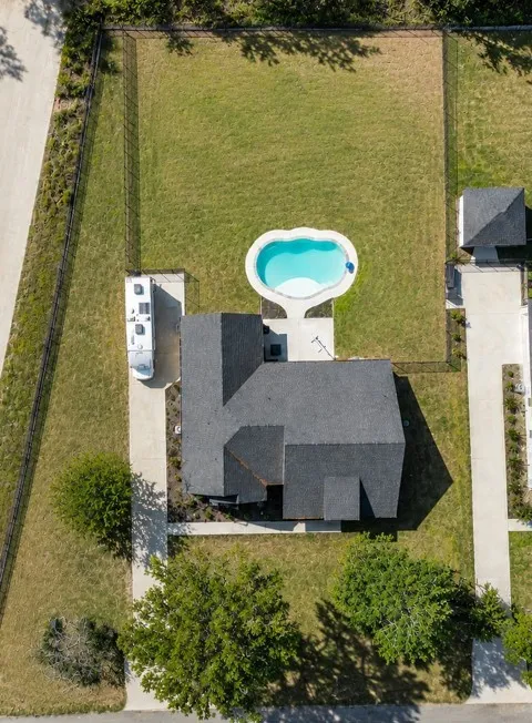 Single Family Residence For Sale in Wood County , 107 Private Road 6305, Mineola, Texas 75773, 3 Bedrooms, 3 Bathrooms, 2 Garage spaces, 2,199 Sqft, built in 2021, Price $434,999, mls#21269980, Real Estate Agent in Mineola, Homes For Sale in Wood county, Homes For Sale in Mineola, Realtor in Mineola Texas, Real Estate Brokerage Independent Realty Texas, Luminita Cordes Realtor