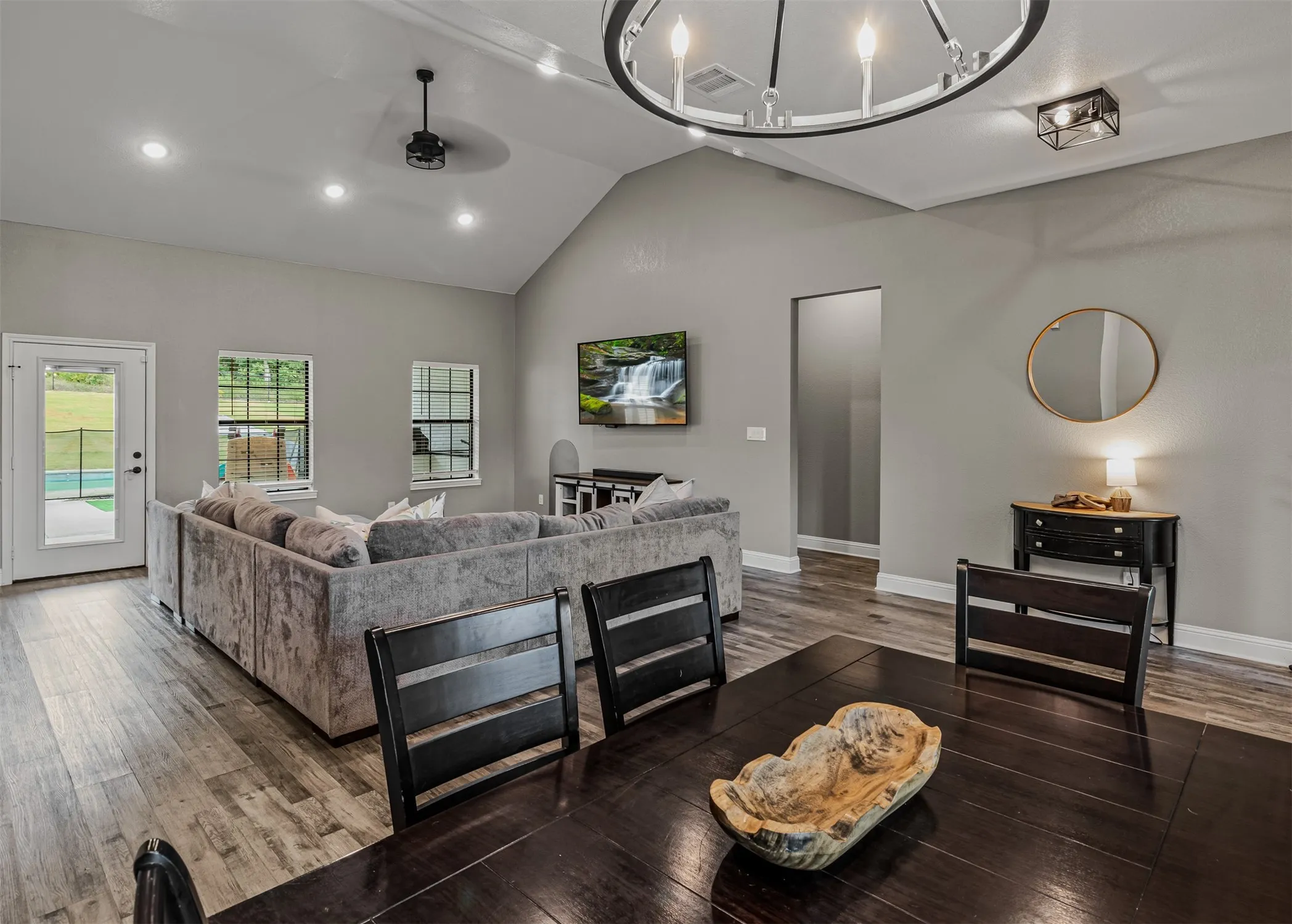 Single Family Residence For Sale in Wood County , 107 Private Road 6305, Mineola, Texas 75773, 3 Bedrooms, 3 Bathrooms, 2 Garage spaces, 2,199 Sqft, built in 2021, Price $434,999, mls#21269980, Real Estate Agent in Mineola, Homes For Sale in Wood county, Homes For Sale in Mineola, Realtor in Mineola Texas, Real Estate Brokerage Independent Realty Texas, Luminita Cordes Realtor
