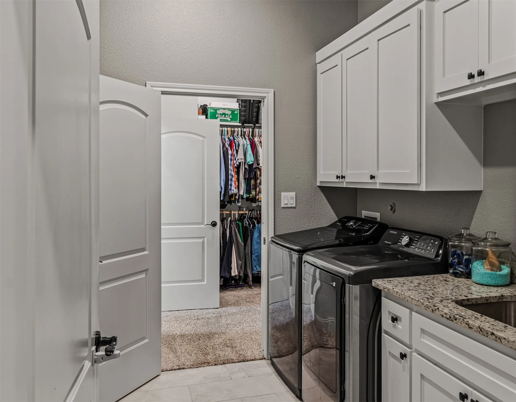 Single Family Residence For Sale in Wood County , 107 Private Road 6305, Mineola, Texas 75773, 3 Bedrooms, 3 Bathrooms, 2 Garage spaces, 2,199 Sqft, built in 2021, Price $434,999, mls#21269980, Real Estate Agent in Mineola, Homes For Sale in Wood county, Homes For Sale in Mineola, Realtor in Mineola Texas, Real Estate Brokerage Independent Realty Texas, Luminita Cordes Realtor