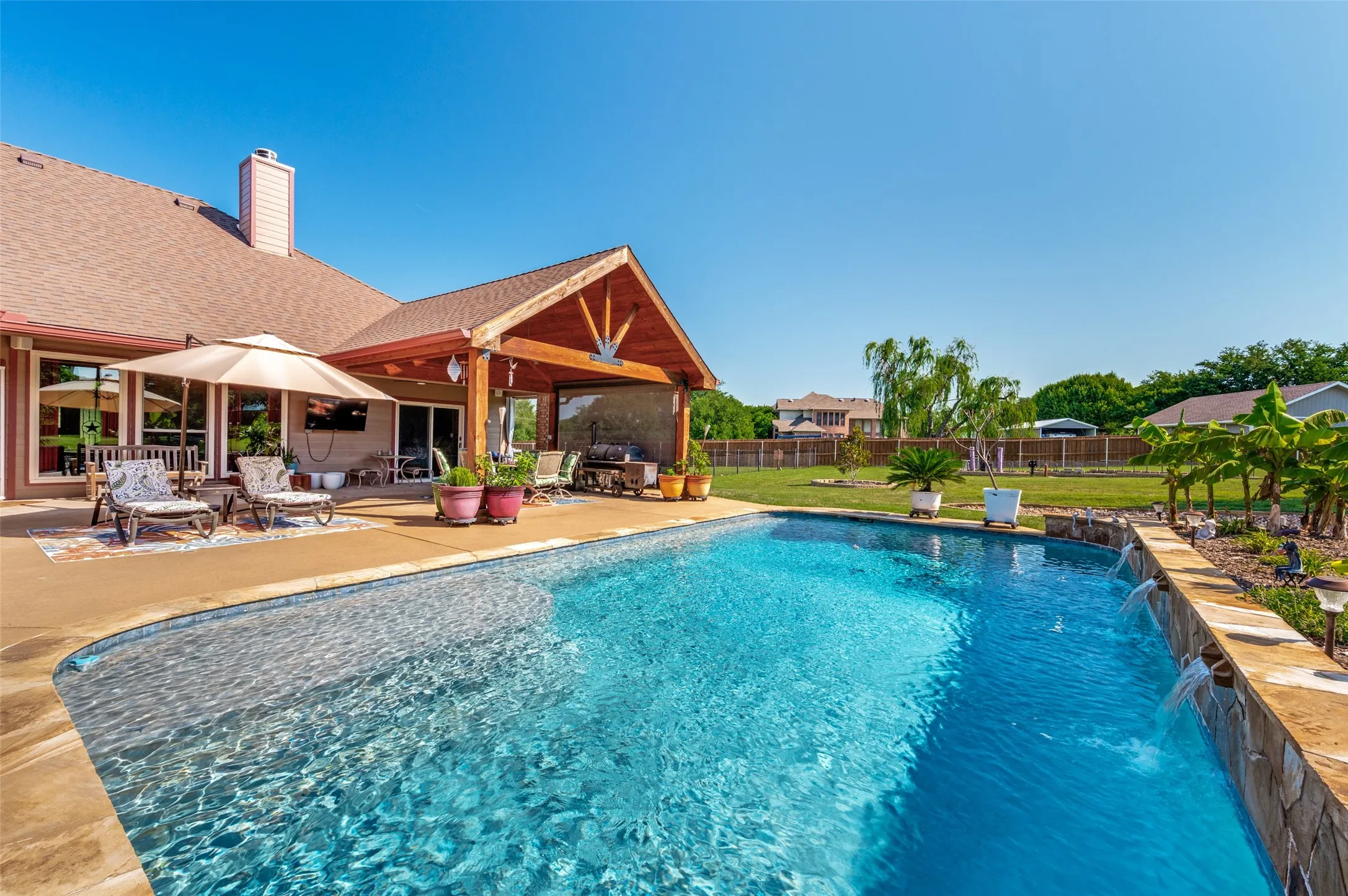 Single Family Residence For Sale in Collin County , 3944 Preston Hills Circle, Celina, Texas 75009, 4 Bedroom, 3 Bathroom, 4 Garage spaces, 3,375 Sqft, built in 1998, mls#21253072, Real Estate Agent in Celina, Homes For Sale in Collin county, Homes For Sale in Celina, Realtor in Celina Texas, Real Estate Brokerage Independent Realty Texas, Luminita Cordes Realtor