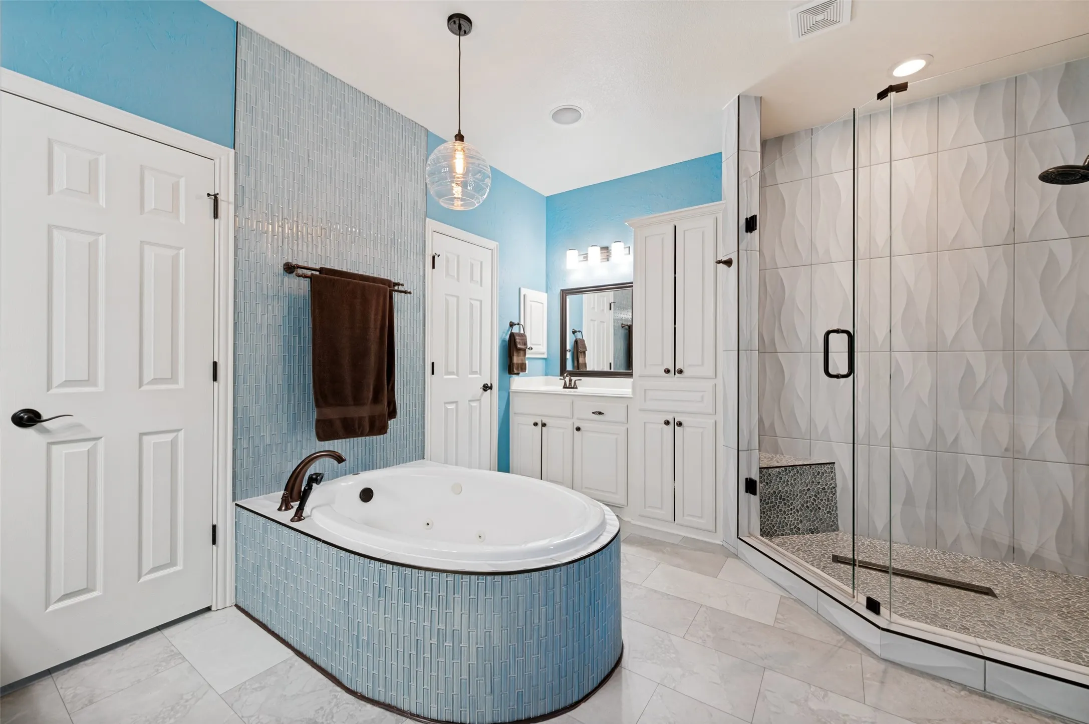 Single Family Residence For Sale in Collin County , 3944 Preston Hills Circle, Celina, Texas 75009, 4 Bedroom, 3 Bathroom, 4 Garage spaces, 3,375 Sqft, built in 1998, mls#21253072, Real Estate Agent in Celina, Homes For Sale in Collin county, Homes For Sale in Celina, Realtor in Celina Texas, Real Estate Brokerage Independent Realty Texas, Luminita Cordes Realtor