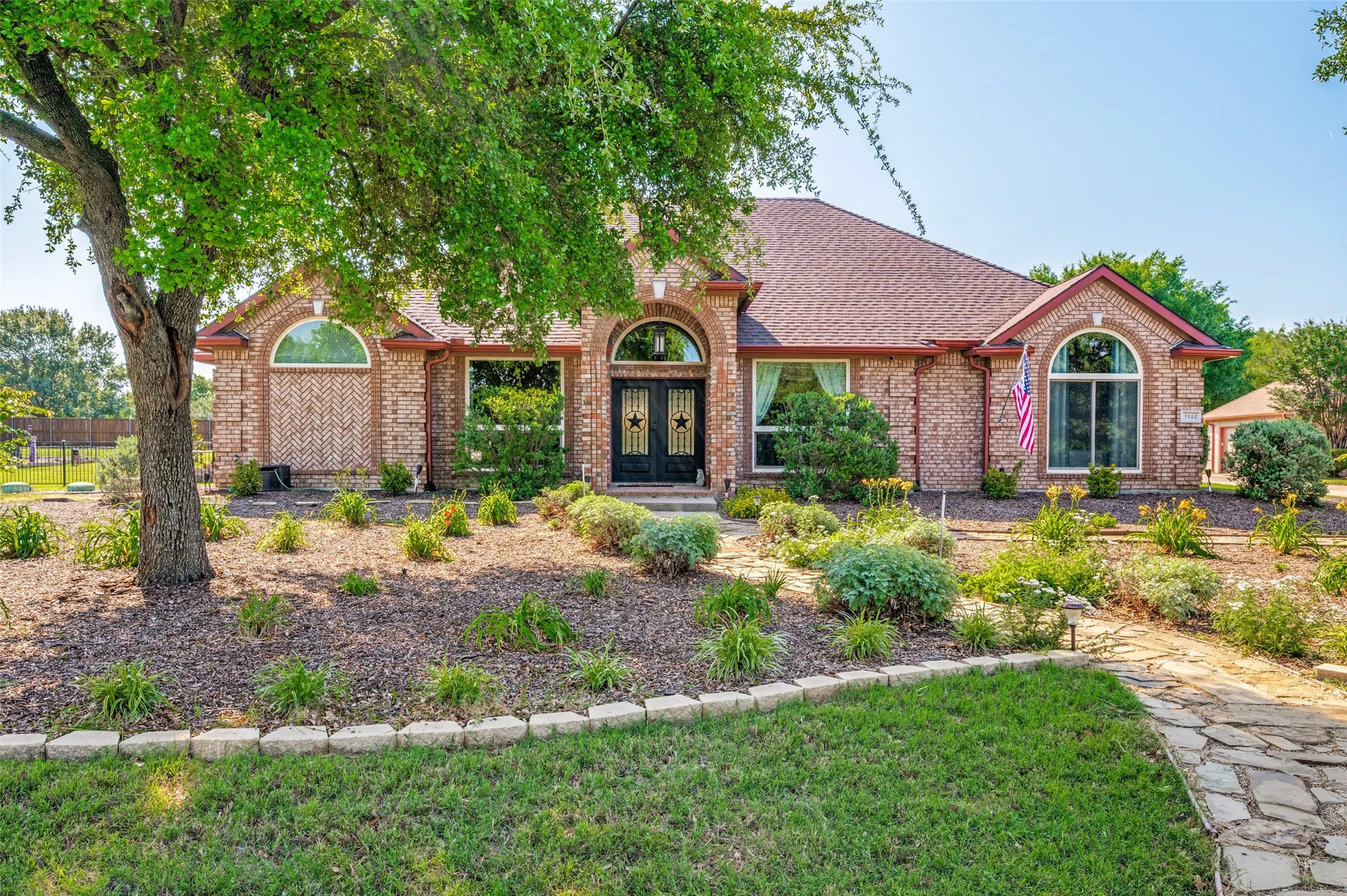 Single Family Residence For Sale in Collin County , 3944 Preston Hills Circle, Celina, Texas 75009, 4 Bedroom, 3 Bathroom, 4 Garage spaces, 3,375 Sqft, built in 1998, mls#21253072, Real Estate Agent in Celina, Homes For Sale in Collin county, Homes For Sale in Celina, Realtor in Celina Texas, Real Estate Brokerage Independent Realty Texas, Luminita Cordes Realtor