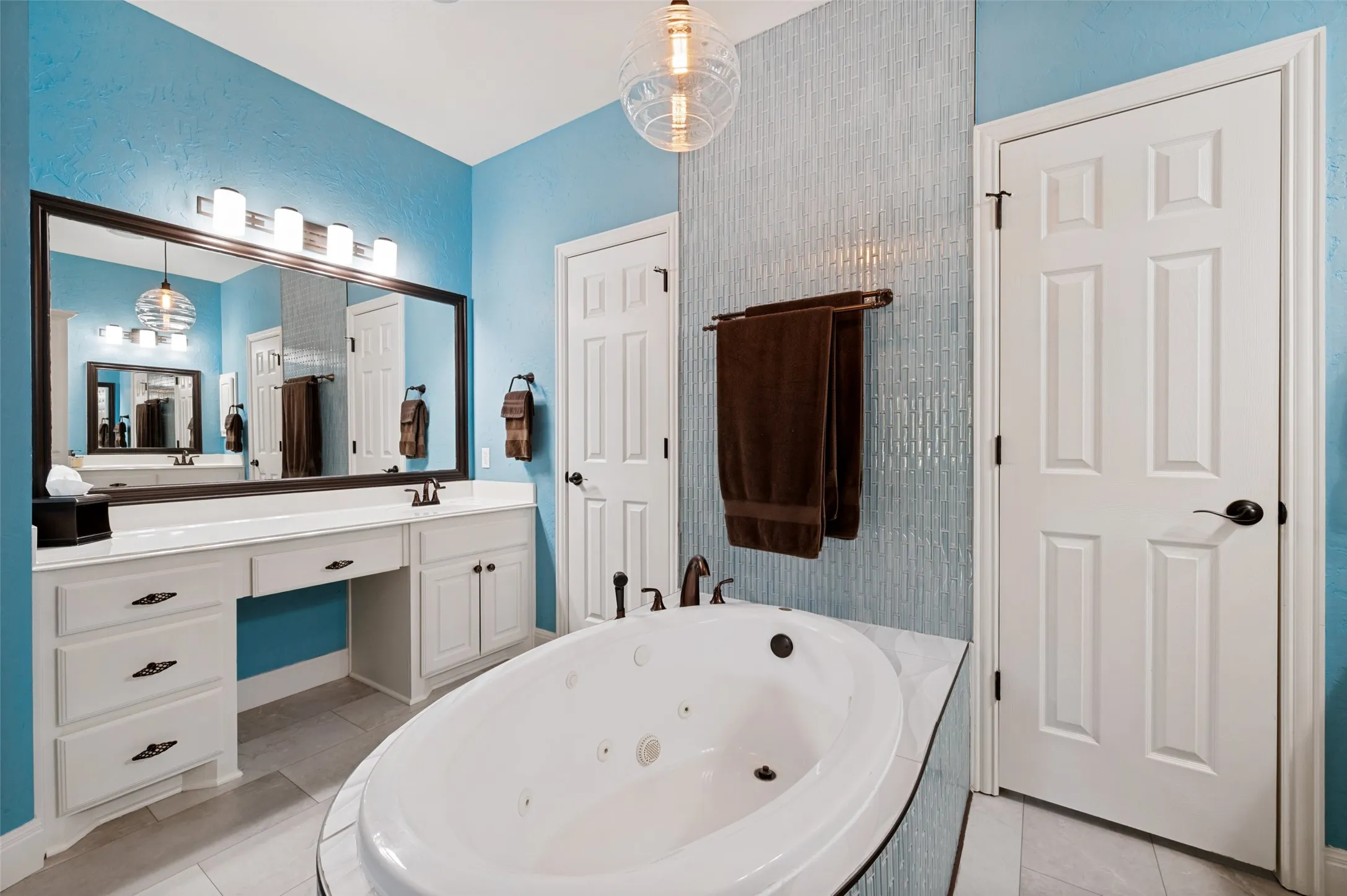 Single Family Residence For Sale in Collin County , 3944 Preston Hills Circle, Celina, Texas 75009, 4 Bedroom, 3 Bathroom, 4 Garage spaces, 3,375 Sqft, built in 1998, mls#21253072, Real Estate Agent in Celina, Homes For Sale in Collin county, Homes For Sale in Celina, Realtor in Celina Texas, Real Estate Brokerage Independent Realty Texas, Luminita Cordes Realtor