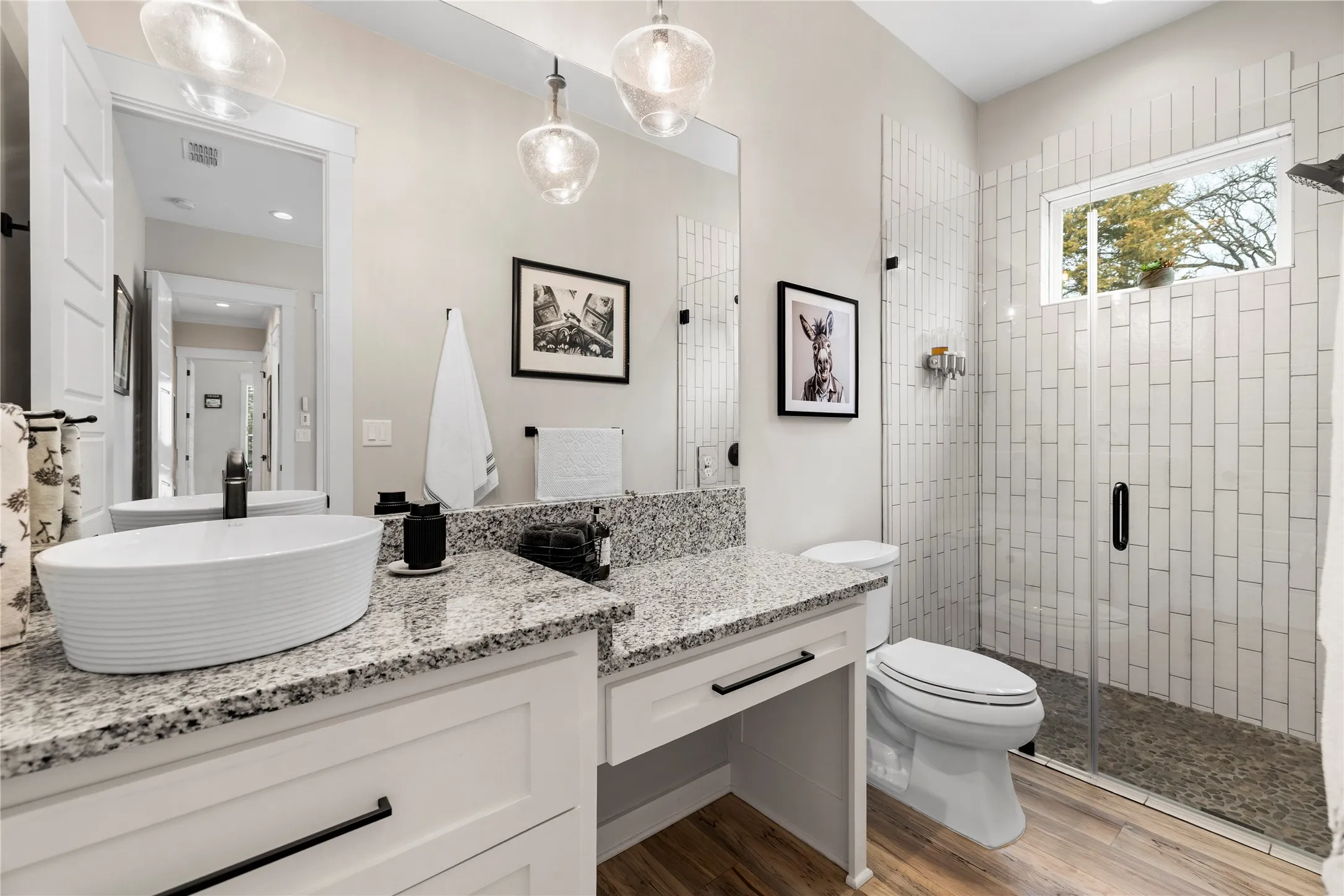 Single Family Residence For Sale in Smith County , 23316 FM 1995, Lindale, Texas 75771, 5 Bedroom, 5 Bathroom, 2 Garage spaces, 3,363 Sqft, built in 2021, mls#21271478, Real Estate Agent in Lindale, Homes For Sale in Smith county, Homes For Sale in Lindale, Realtor in Lindale Texas, Real Estate Brokerage Independent Realty Texas, Luminita Cordes Realtor