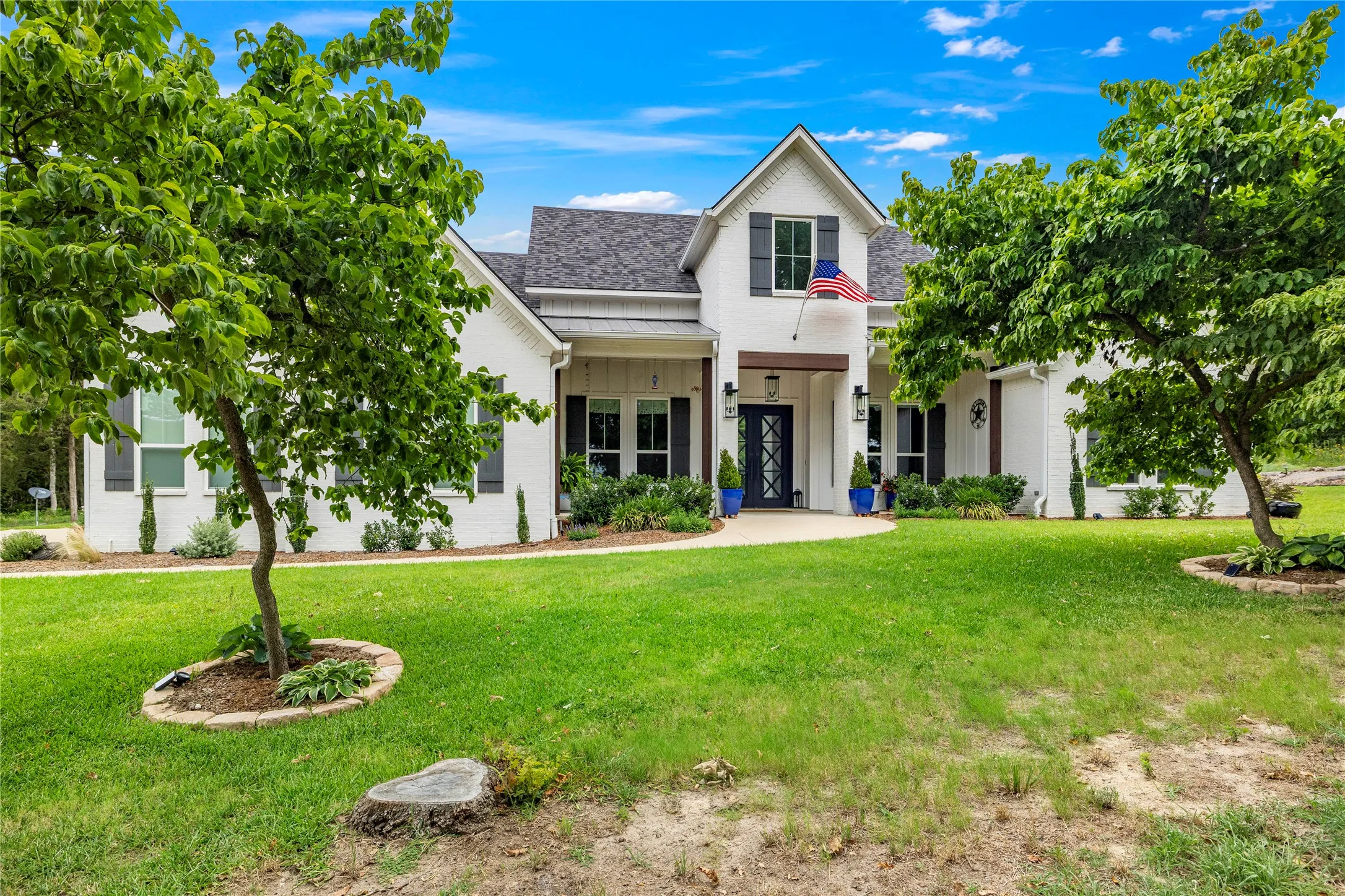 Single Family Residence For Sale in Smith County , 23316 FM 1995, Lindale, Texas 75771, 5 Bedroom, 5 Bathroom, 2 Garage spaces, 3,363 Sqft, built in 2021, mls#21271478, Real Estate Agent in Lindale, Homes For Sale in Smith county, Homes For Sale in Lindale, Realtor in Lindale Texas, Real Estate Brokerage Independent Realty Texas, Luminita Cordes Realtor