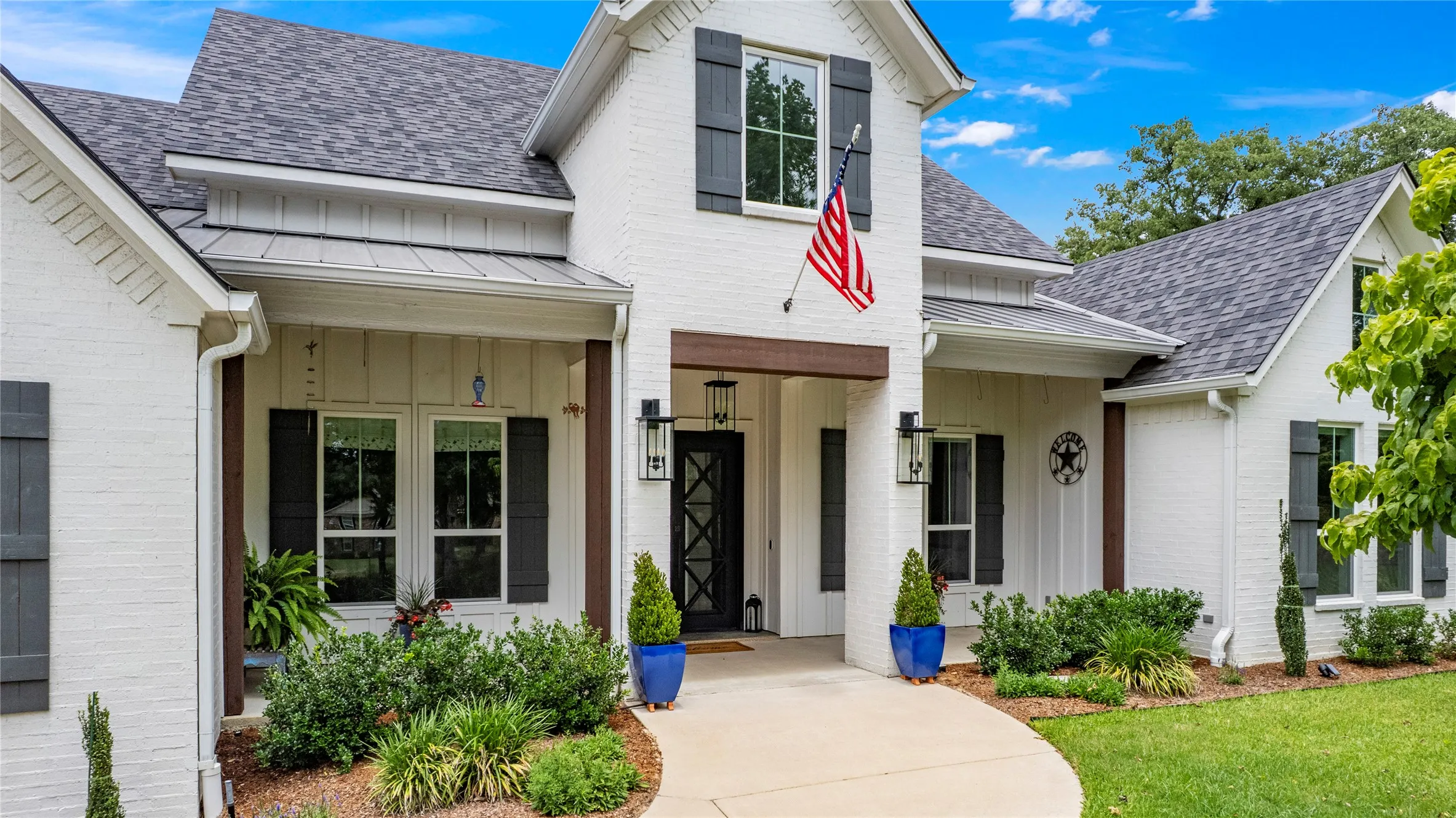 Single Family Residence For Sale in Smith County , 23316 FM 1995, Lindale, Texas 75771, 5 Bedroom, 5 Bathroom, 2 Garage spaces, 3,363 Sqft, built in 2021, mls#21271478, Real Estate Agent in Lindale, Homes For Sale in Smith county, Homes For Sale in Lindale, Realtor in Lindale Texas, Real Estate Brokerage Independent Realty Texas, Luminita Cordes Realtor