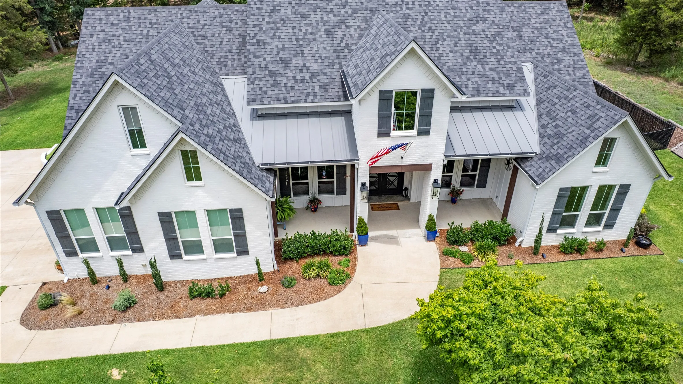 Single Family Residence For Sale in Smith County , 23316 FM 1995, Lindale, Texas 75771, 5 Bedroom, 5 Bathroom, 2 Garage spaces, 3,363 Sqft, built in 2021, mls#21271478, Real Estate Agent in Lindale, Homes For Sale in Smith county, Homes For Sale in Lindale, Realtor in Lindale Texas, Real Estate Brokerage Independent Realty Texas, Luminita Cordes Realtor