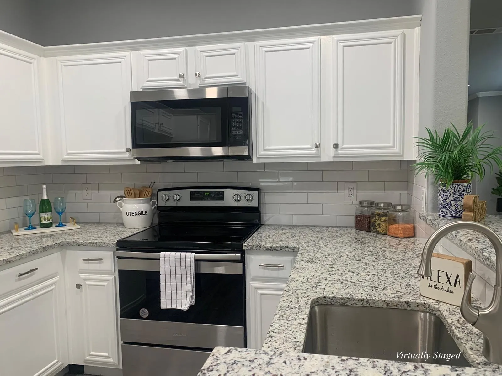 Townhouse For Sale in Tarrant County , 2349 Homewood Lane, Grand Prairie, Texas 75050, 4 Bedroom, 3 Bathroom, Garage spaces, 1,565 Sqft, built in 2011, mls#21268787, Real Estate Agent in Grand Prairie, Homes For Sale in Tarrant county, Homes For Sale in Grand Prairie, Realtor in Grand Prairie Texas, Real Estate Brokerage Independent Realty Texas, Luminita Cordes Realtor