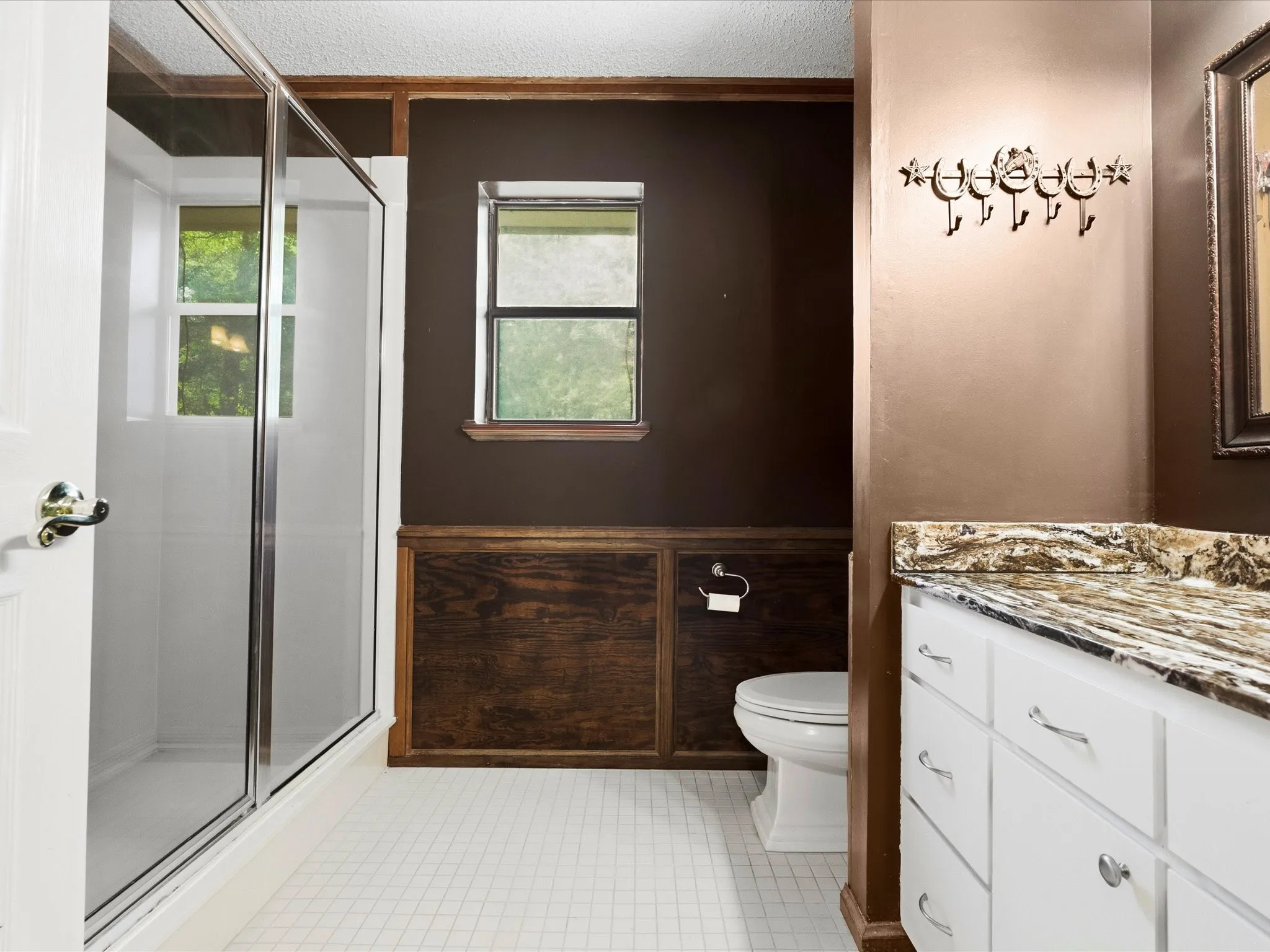 Guest bath with walk in shower