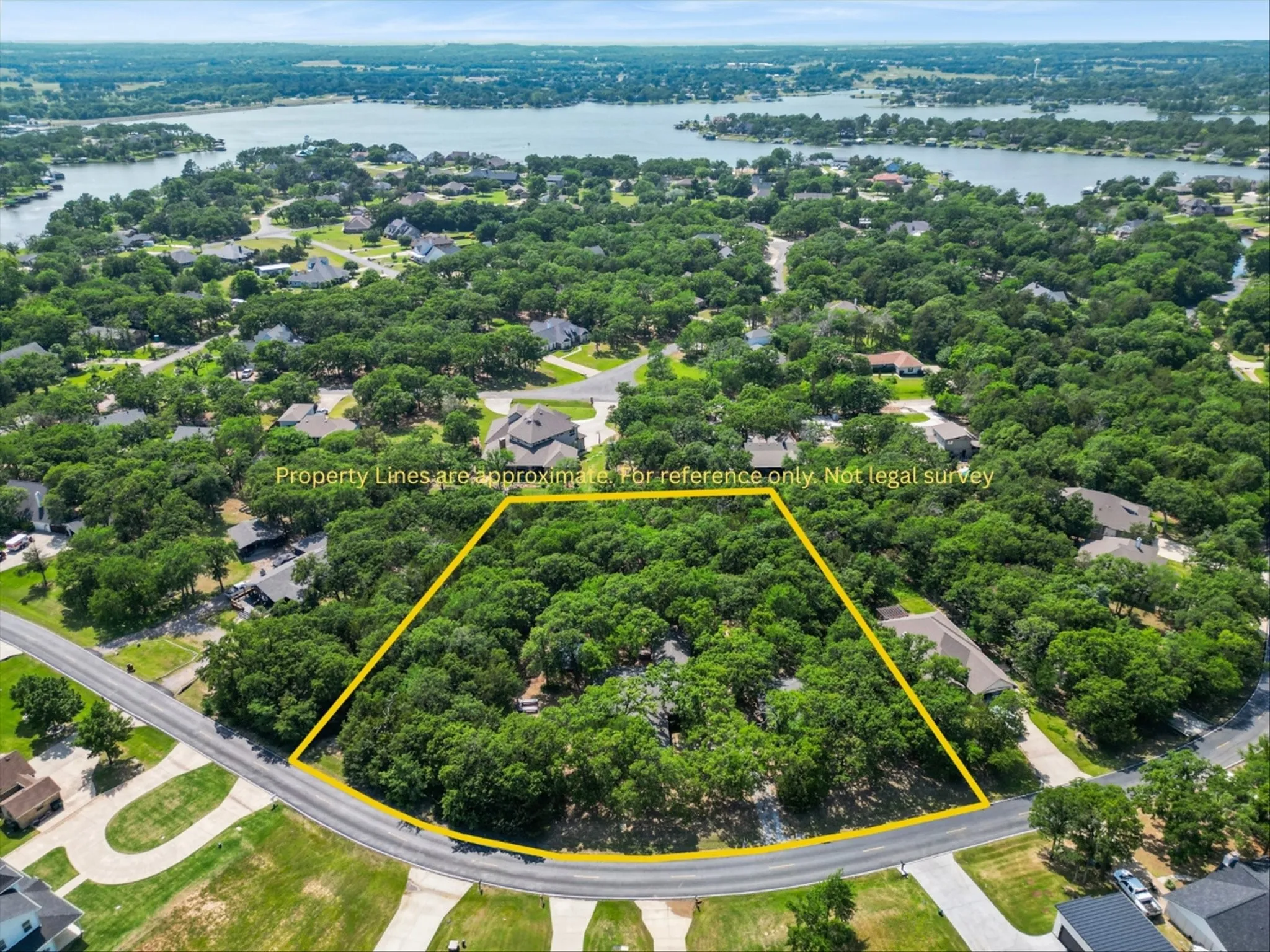 large 3 parcel lot just minutes from the lake!
