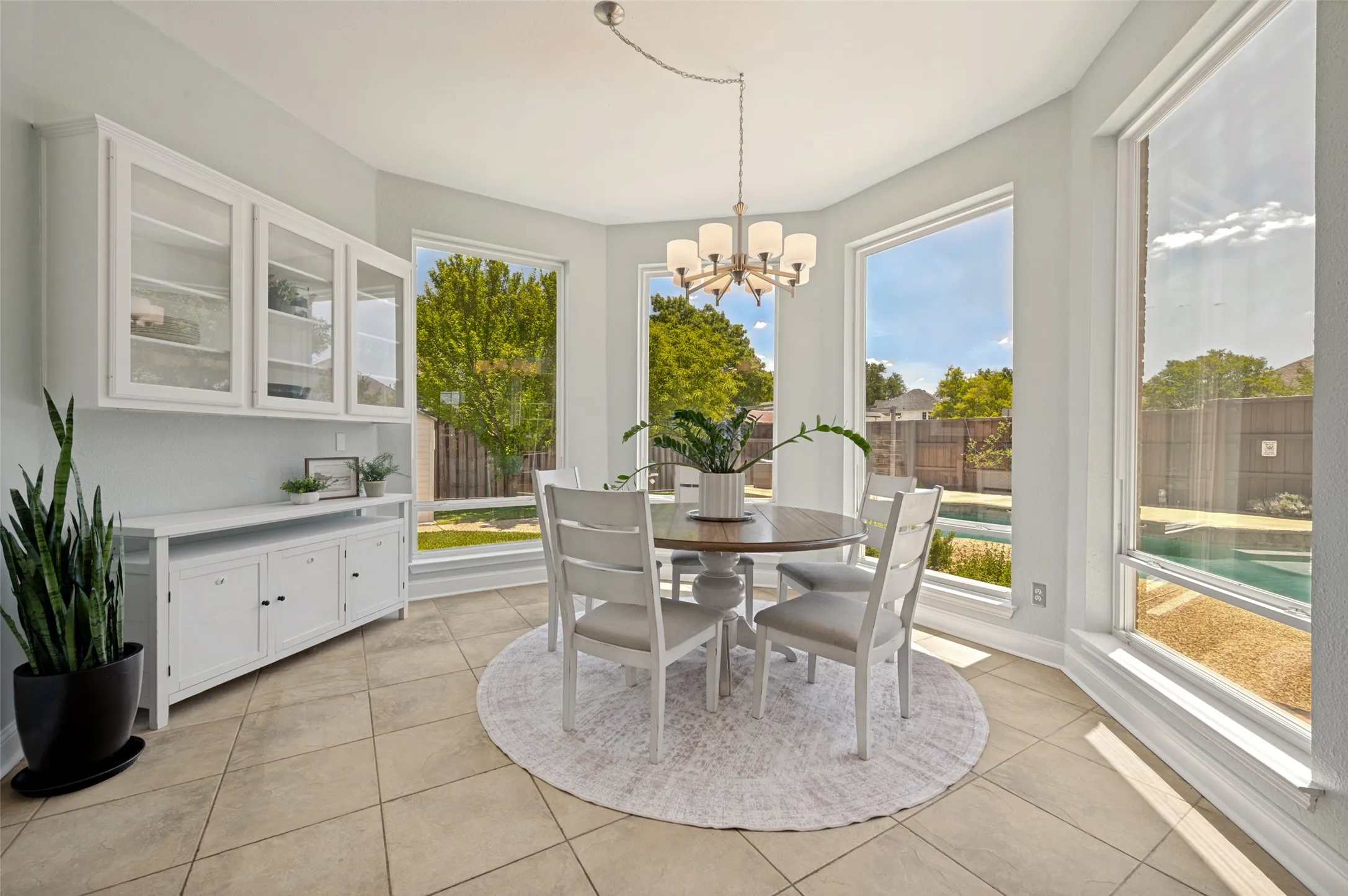 Single Family Residence For Sale in Collin County , 8500 Bantry Court, Plano, Texas 75025, 4 Bedroom, 4 Bathroom, 2 Garage spaces, 3,338 Sqft, built in 1992, mls#21268630, Real Estate Agent in Plano, Homes For Sale in Collin county, Homes For Sale in Plano, Realtor in Plano Texas, Real Estate Brokerage Independent Realty Texas, Luminita Cordes Realtor
