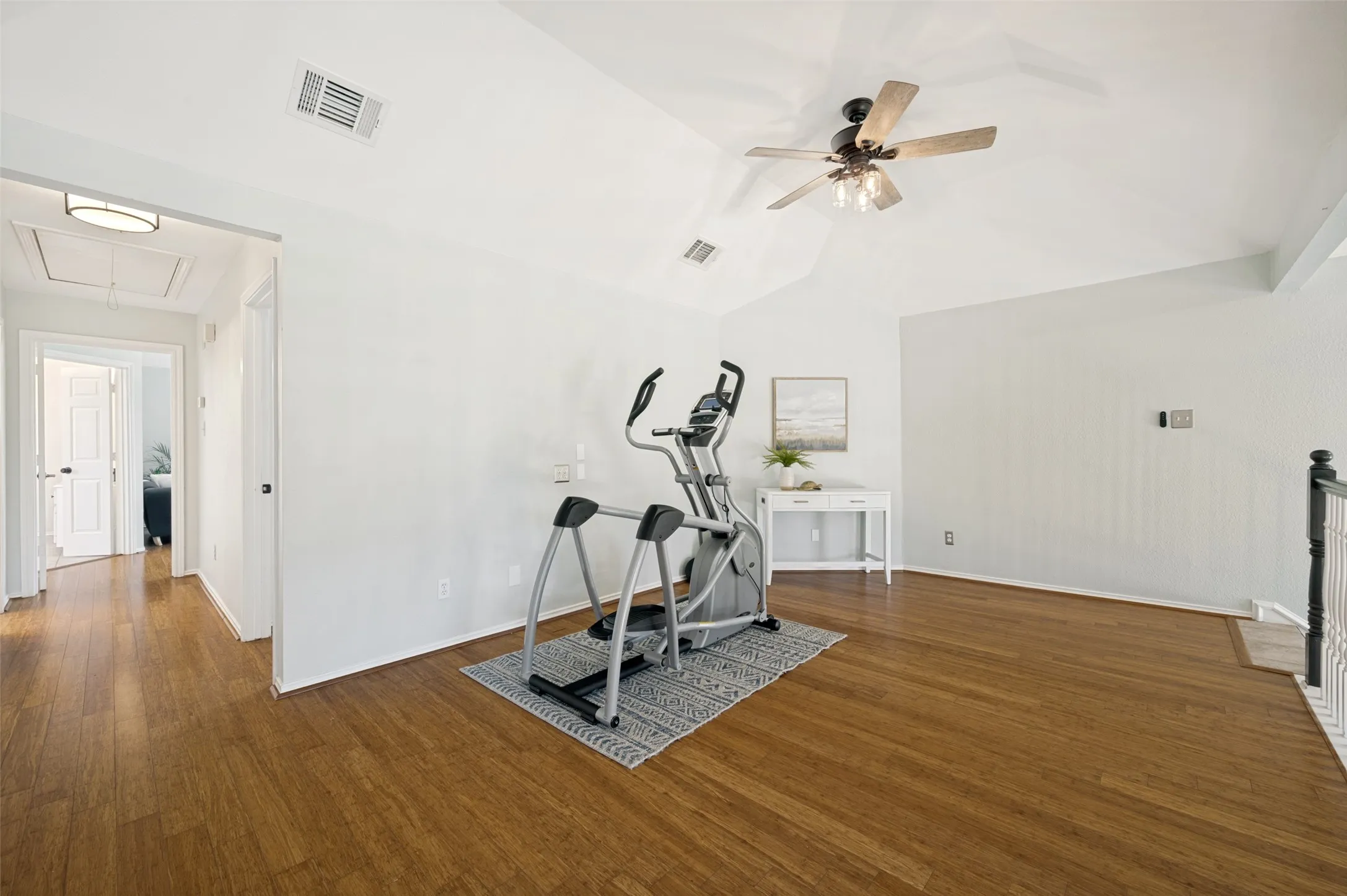 Single Family Residence For Sale in Collin County , 8500 Bantry Court, Plano, Texas 75025, 4 Bedroom, 4 Bathroom, 2 Garage spaces, 3,338 Sqft, built in 1992, mls#21268630, Real Estate Agent in Plano, Homes For Sale in Collin county, Homes For Sale in Plano, Realtor in Plano Texas, Real Estate Brokerage Independent Realty Texas, Luminita Cordes Realtor