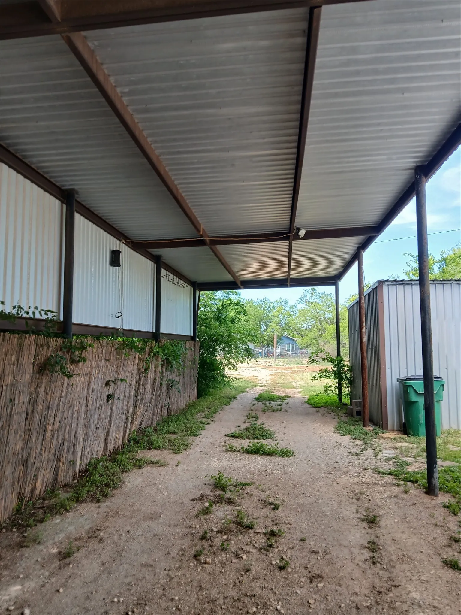 CARPORT15'X52'