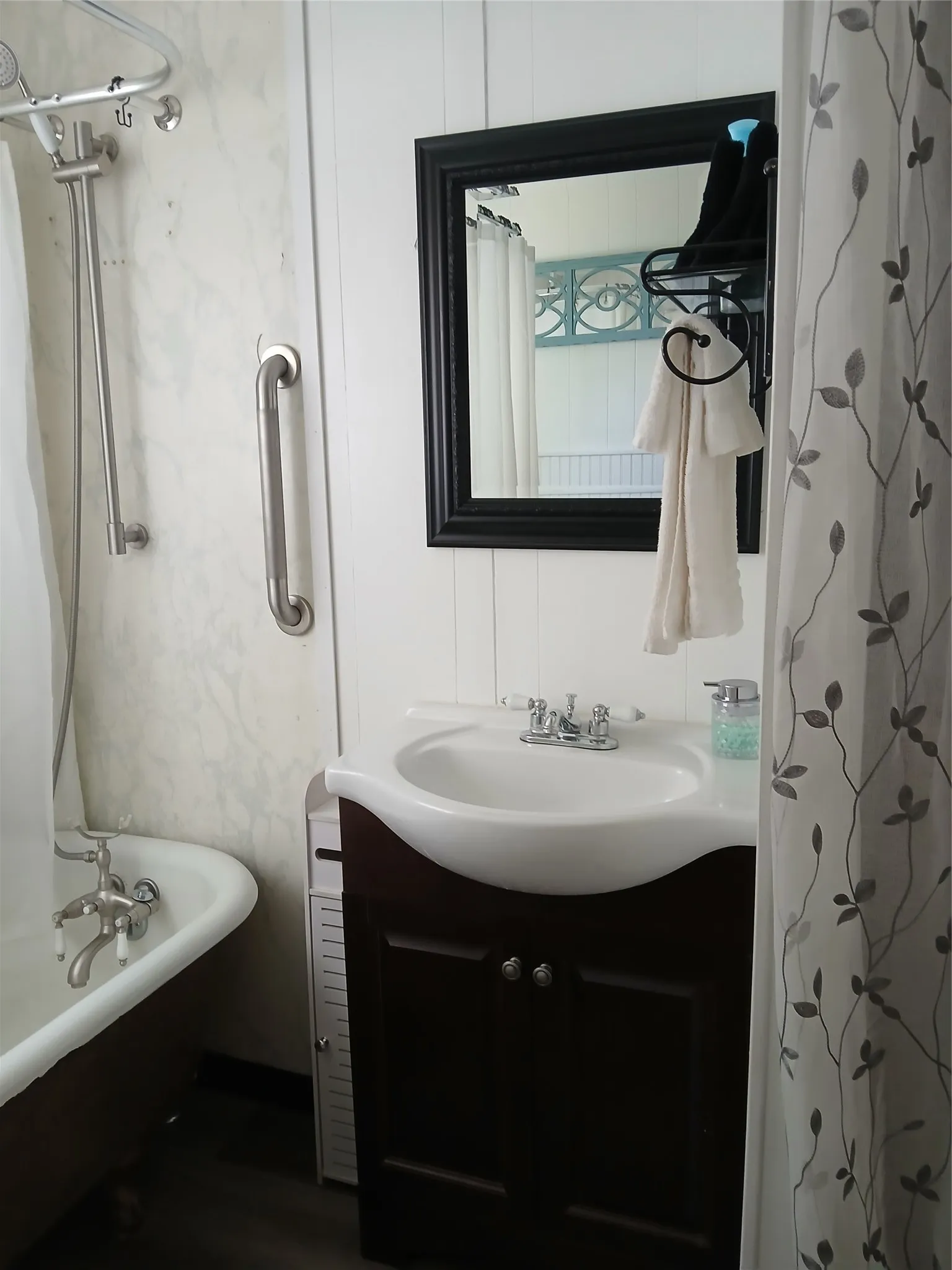 Single Family Residence For Sale in Coleman County , 916 AUSTIN Street, Coleman, Texas 76834, 3 Bedroom, 1 Bathroom, Garage spaces, 1,763 Sqft, built in 1923, mls#21271542, Real Estate Agent in Coleman, Homes For Sale in Coleman county, Homes For Sale in Coleman, Realtor in Coleman Texas, Real Estate Brokerage Independent Realty Texas, Luminita Cordes Realtor