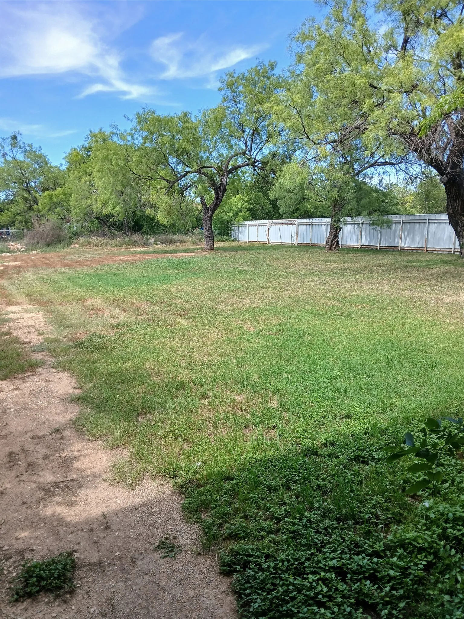 Single Family Residence For Sale in Coleman County , 916 AUSTIN Street, Coleman, Texas 76834, 3 Bedroom, 1 Bathroom, Garage spaces, 1,763 Sqft, built in 1923, mls#21271542, Real Estate Agent in Coleman, Homes For Sale in Coleman county, Homes For Sale in Coleman, Realtor in Coleman Texas, Real Estate Brokerage Independent Realty Texas, Luminita Cordes Realtor