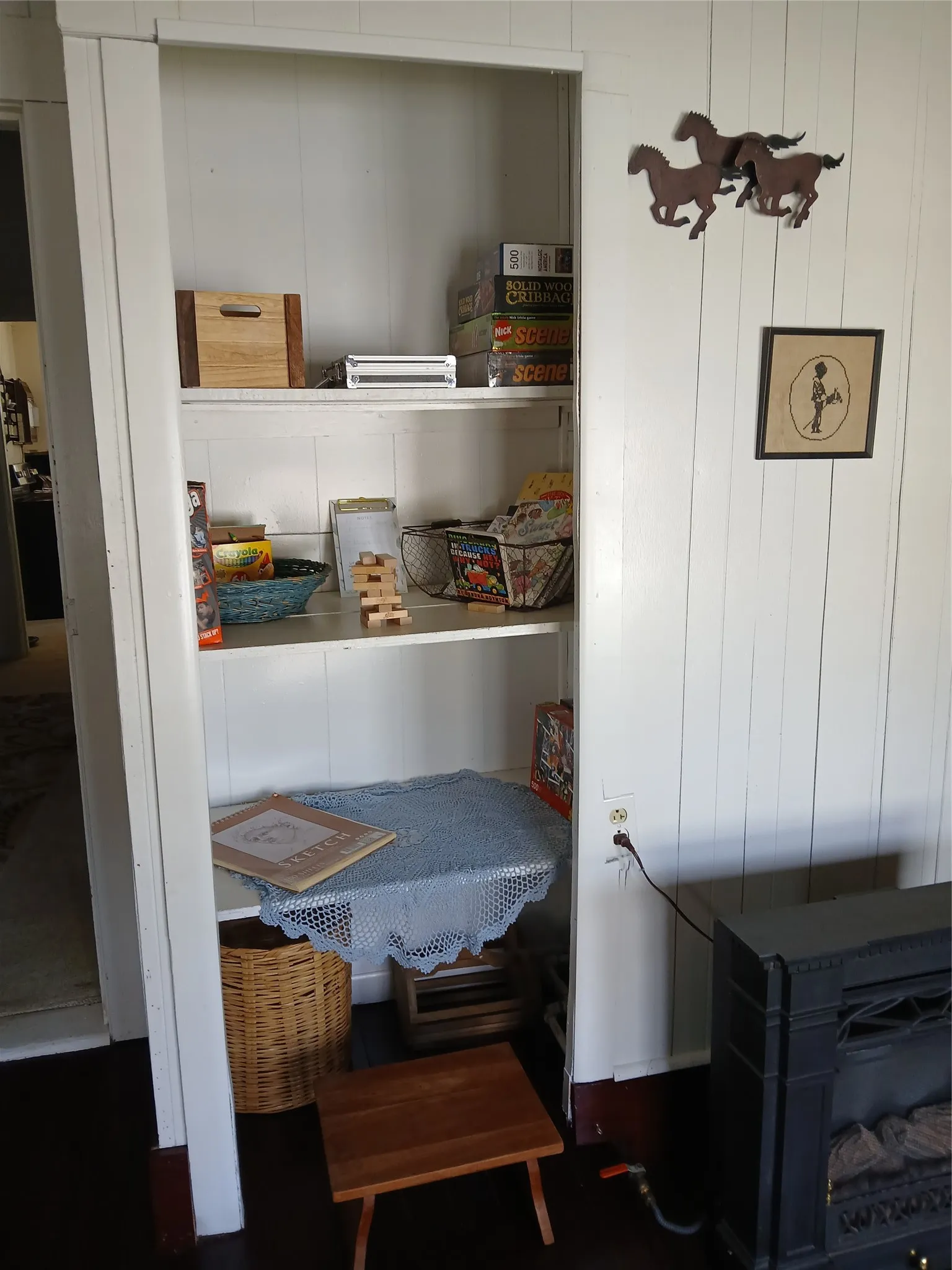 BUILT IN SHELVES