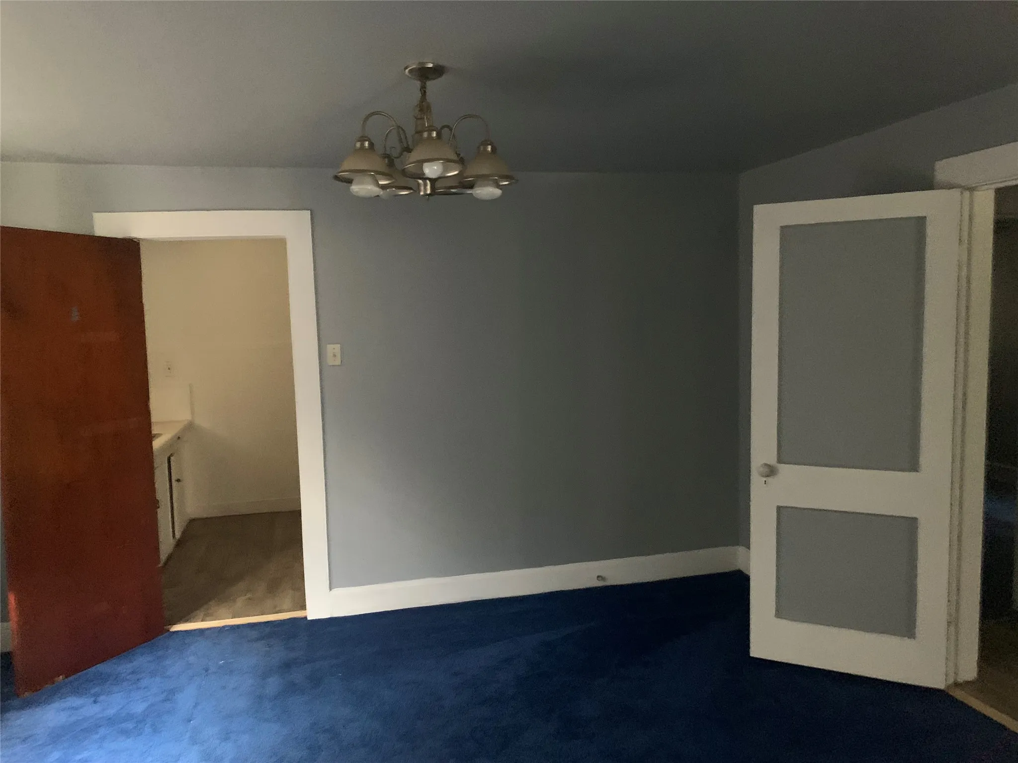 Single Family Residence For Sale in Dallas County , 2327 Dathe Street, Dallas, Texas 75215, 2 Bedrooms, 1 Bathroom, 1 Garage spaces, 1,031 Sqft, built in 1928, Price $145,000, mls#21271523, Real Estate Agent in Dallas, Homes For Sale in Dallas county, Homes For Sale in Dallas, Realtor in Dallas Texas, Real Estate Brokerage Independent Realty Texas, Luminita Cordes Realtor