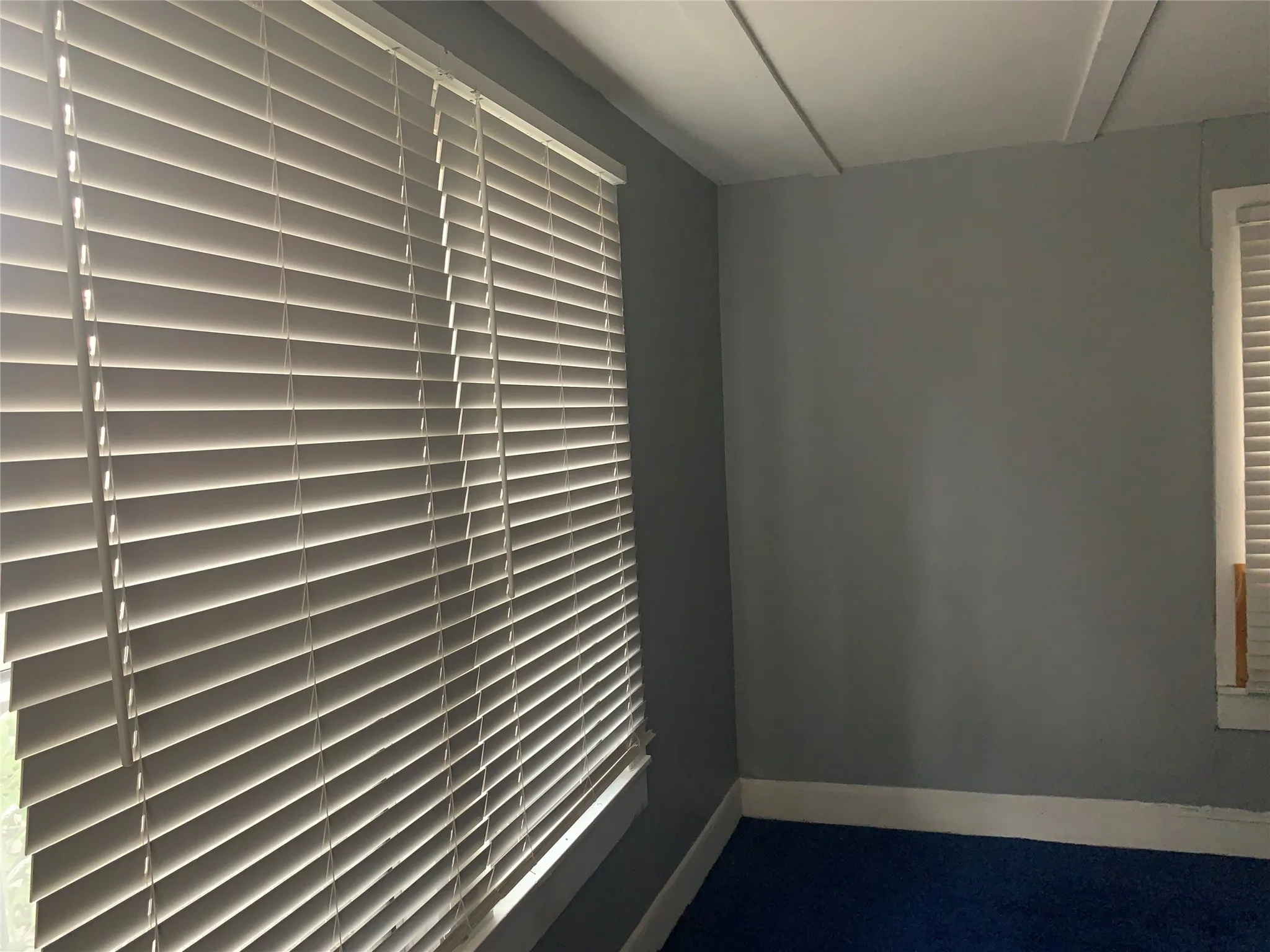 Single Family Residence For Sale in Dallas County , 2327 Dathe Street, Dallas, Texas 75215, 2 Bedrooms, 1 Bathroom, 1 Garage spaces, 1,031 Sqft, built in 1928, Price $145,000, mls#21271523, Real Estate Agent in Dallas, Homes For Sale in Dallas county, Homes For Sale in Dallas, Realtor in Dallas Texas, Real Estate Brokerage Independent Realty Texas, Luminita Cordes Realtor
