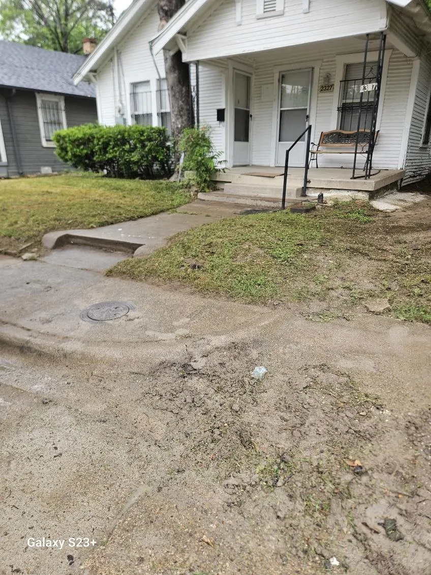 Single Family Residence For Sale in Dallas County , 2327 Dathe Street, Dallas, Texas 75215, 2 Bedrooms, 1 Bathroom, 1 Garage spaces, 1,031 Sqft, built in 1928, Price $145,000, mls#21271523, Real Estate Agent in Dallas, Homes For Sale in Dallas county, Homes For Sale in Dallas, Realtor in Dallas Texas, Real Estate Brokerage Independent Realty Texas, Luminita Cordes Realtor