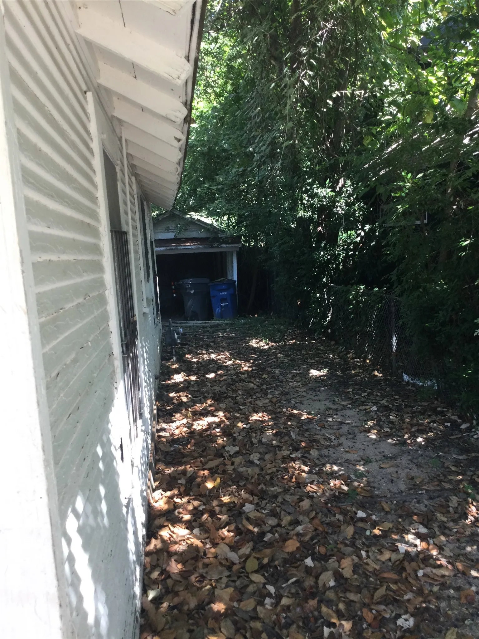 Single Family Residence For Sale in Dallas County , 2327 Dathe Street, Dallas, Texas 75215, 2 Bedrooms, 1 Bathroom, 1 Garage spaces, 1,031 Sqft, built in 1928, Price $145,000, mls#21271523, Real Estate Agent in Dallas, Homes For Sale in Dallas county, Homes For Sale in Dallas, Realtor in Dallas Texas, Real Estate Brokerage Independent Realty Texas, Luminita Cordes Realtor