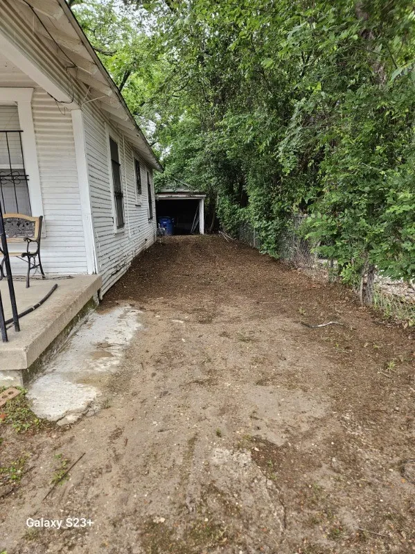 Single Family Residence For Sale in Dallas County , 2327 Dathe Street, Dallas, Texas 75215, 2 Bedrooms, 1 Bathroom, 1 Garage spaces, 1,031 Sqft, built in 1928, Price $145,000, mls#21271523, Real Estate Agent in Dallas, Homes For Sale in Dallas county, Homes For Sale in Dallas, Realtor in Dallas Texas, Real Estate Brokerage Independent Realty Texas, Luminita Cordes Realtor