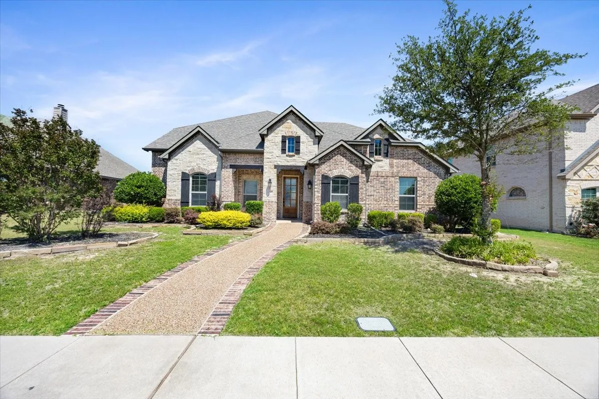 Single Family Residence For Sale in Ellis County , 134 Pinewood Avenue, Red Oak, Texas 75154, 5 Bedroom, 3 Bathroom, 2 Garage spaces, 3,542 Sqft, built in 2015, mls#21271555, Real Estate Agent in Red Oak, Homes For Sale in Ellis county, Homes For Sale in Red Oak, Realtor in Red Oak Texas, Real Estate Brokerage Independent Realty Texas, Luminita Cordes Realtor