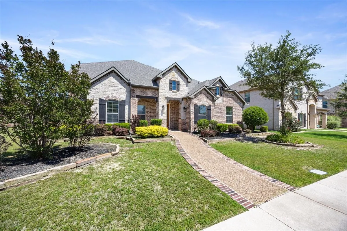 Single Family Residence For Sale in Ellis County , 134 Pinewood Avenue, Red Oak, Texas 75154, 5 Bedroom, 3 Bathroom, 2 Garage spaces, 3,542 Sqft, built in 2015, mls#21271555, Real Estate Agent in Red Oak, Homes For Sale in Ellis county, Homes For Sale in Red Oak, Realtor in Red Oak Texas, Real Estate Brokerage Independent Realty Texas, Luminita Cordes Realtor