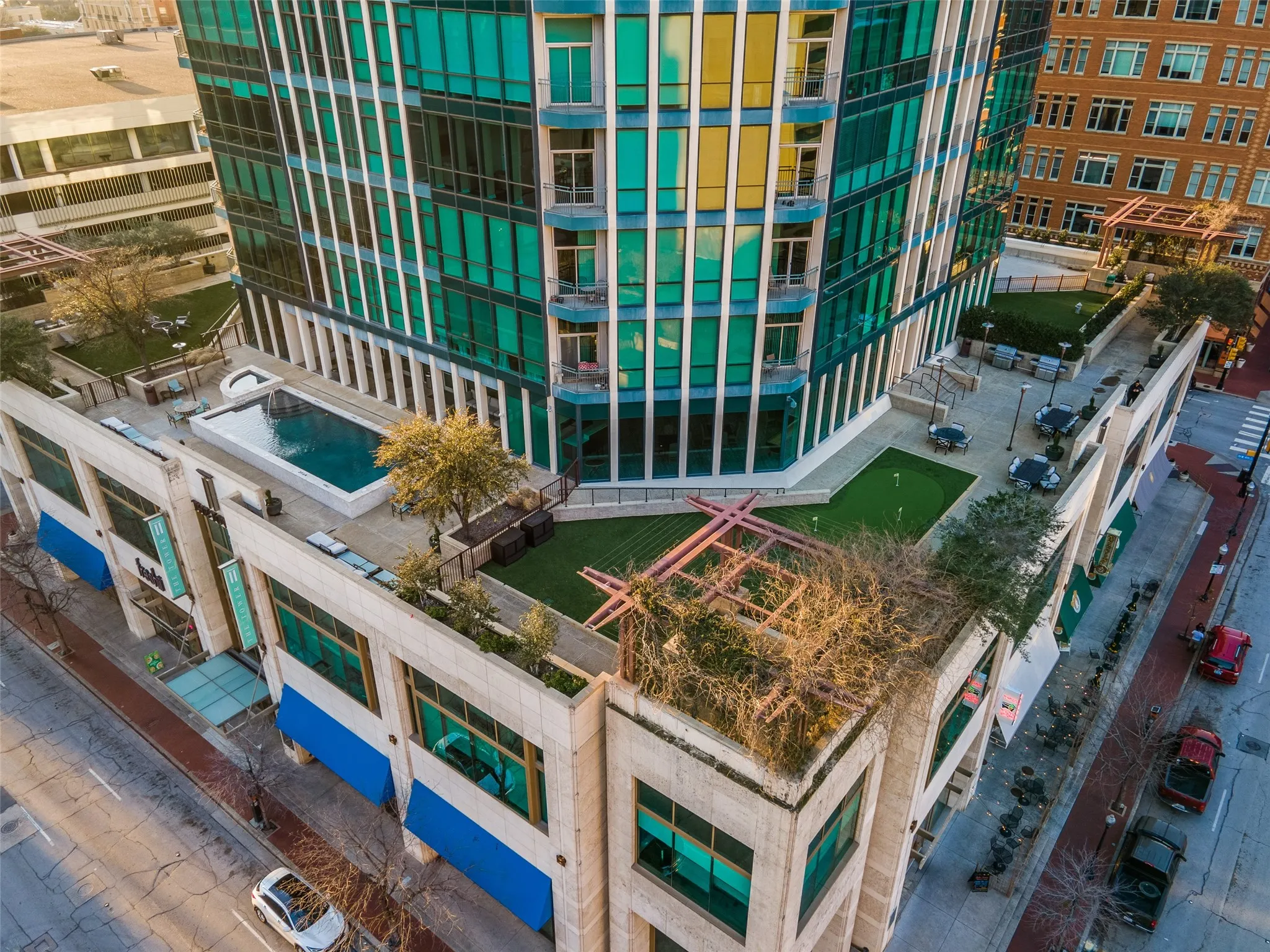 Condominium For Sale in Tarrant County , 500 Throckmorton Street 1104, Fort Worth, Texas 76102, 2 Bedroom, 2 Bathroom, 2 Garage spaces, 1,556 Sqft, built in 2005, mls#21268245, Real Estate Agent in Fort Worth, Homes For Sale in Tarrant county, Homes For Sale in Fort Worth, Realtor in Fort Worth Texas, Real Estate Brokerage Independent Realty Texas, Luminita Cordes Realtor