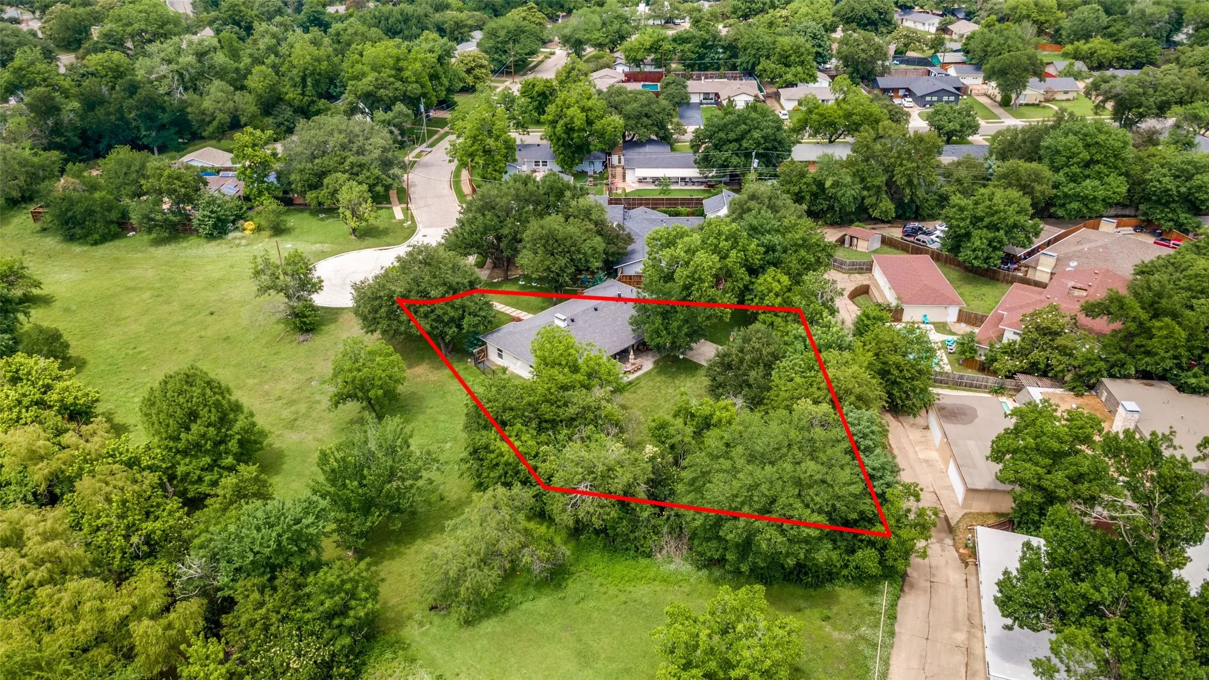 Located in a beloved community known for its strong neighborhood feel, annual Halloween festivities, and cherished Christmas light walks—all without HOA restrictions.