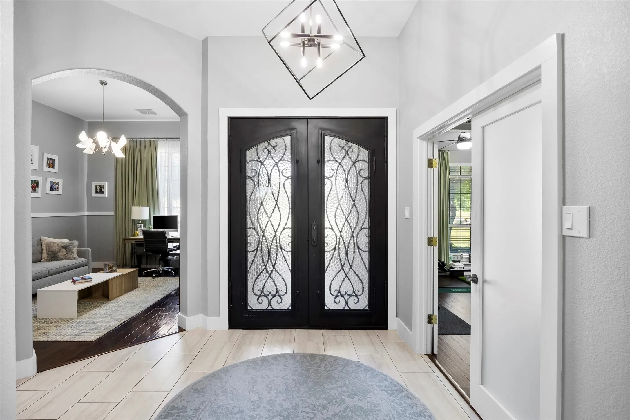 Single Family Residence For Sale in Parker County , 109 Aledo Pointe Drive, Aledo, Texas 76008, 4 Bedrooms, 4 Bathrooms, 3 Garage spaces, 2,800 Sqft, built in 2003, Price $749,500, mls#21267327, Real Estate Agent in Aledo, Homes For Sale in Parker county, Homes For Sale in Aledo, Realtor in Aledo Texas, Real Estate Brokerage Independent Realty Texas, Luminita Cordes Realtor
