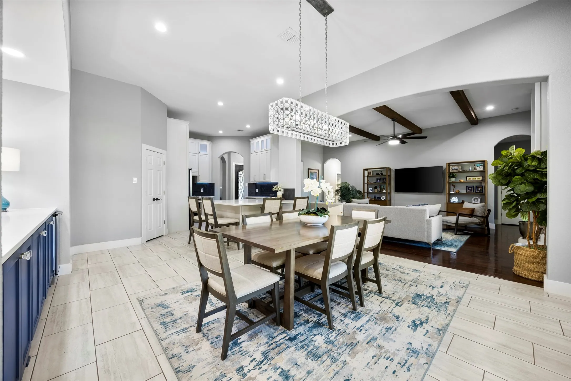 Single Family Residence For Sale in Parker County , 109 Aledo Pointe Drive, Aledo, Texas 76008, 4 Bedrooms, 4 Bathrooms, 3 Garage spaces, 2,800 Sqft, built in 2003, Price $749,500, mls#21267327, Real Estate Agent in Aledo, Homes For Sale in Parker county, Homes For Sale in Aledo, Realtor in Aledo Texas, Real Estate Brokerage Independent Realty Texas, Luminita Cordes Realtor