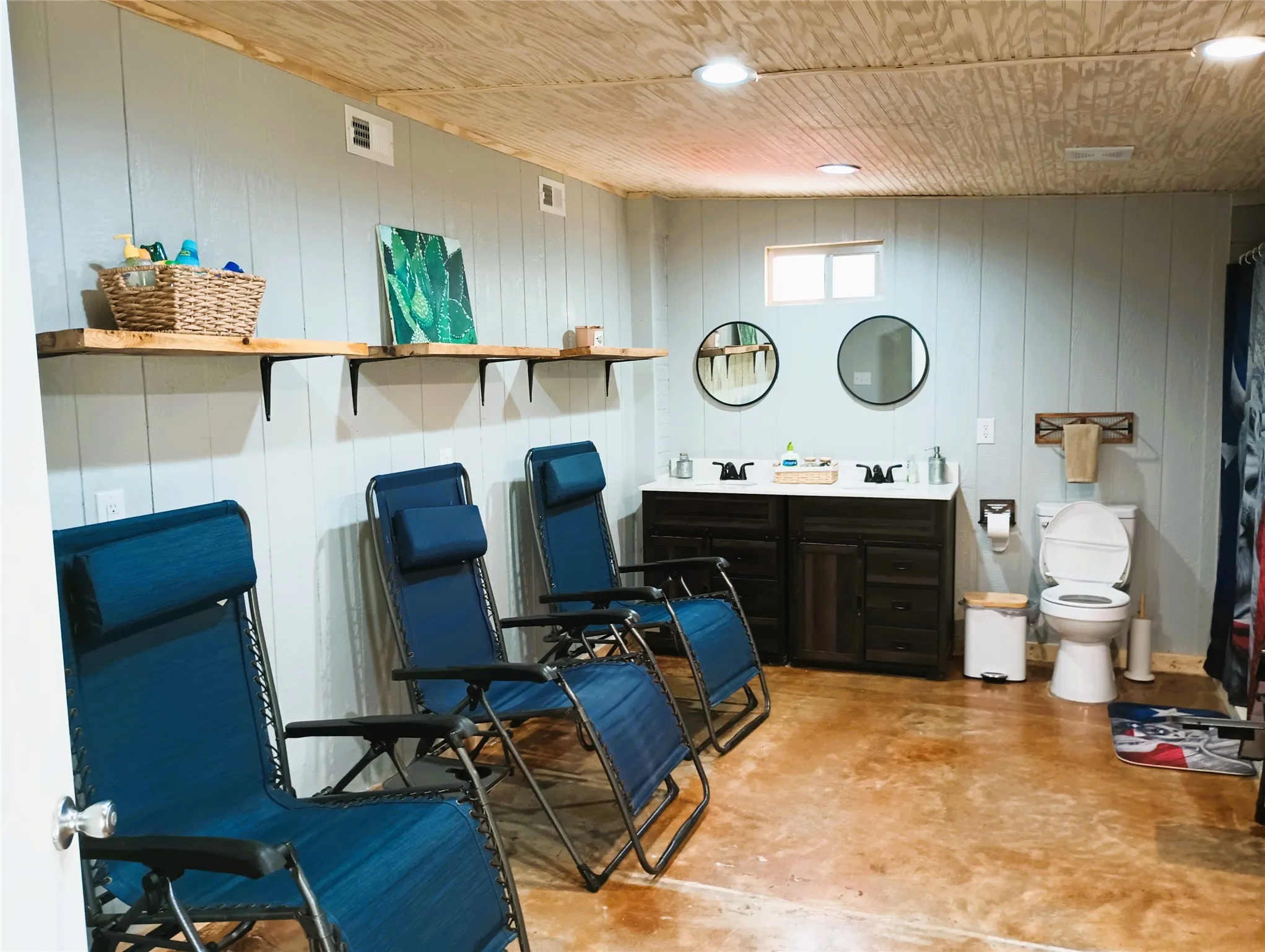 Farm For Sale in Anderson County , 231 An County Road 2105, Palestine, Texas 75801, 3 Bedroom, 3 Bathroom, 2 Garage spaces, 3,355 Sqft, built in 1994, mls#21261041, Real Estate Agent in Palestine, Homes For Sale in Anderson county, Homes For Sale in Palestine, Realtor in Palestine Texas, Real Estate Brokerage Independent Realty Texas, Luminita Cordes Realtor