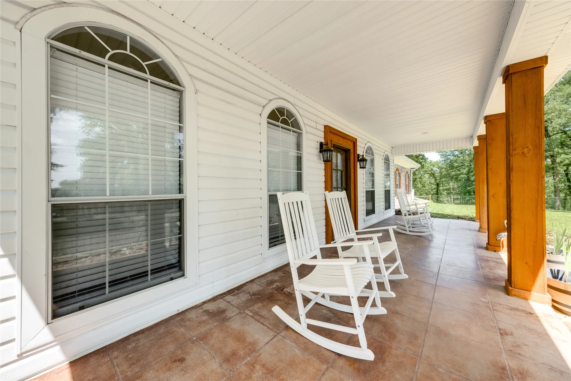 Farm For Sale in Anderson County , 231 An County Road 2105, Palestine, Texas 75801, 3 Bedroom, 3 Bathroom, 2 Garage spaces, 3,355 Sqft, built in 1994, mls#21261041, Real Estate Agent in Palestine, Homes For Sale in Anderson county, Homes For Sale in Palestine, Realtor in Palestine Texas, Real Estate Brokerage Independent Realty Texas, Luminita Cordes Realtor