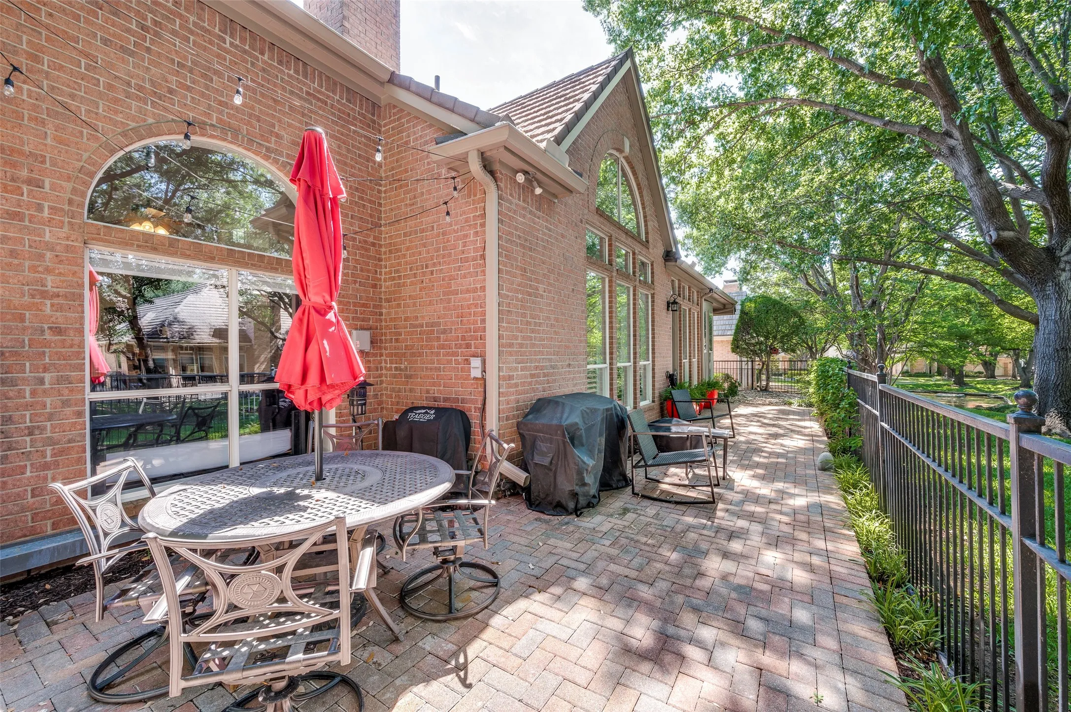 Single Family Residence For Sale in Denton County , 3101 Hampshire Court, Frisco, Texas 75034, 4 Bedroom, 3 Bathroom, 2 Garage spaces, 3,002 Sqft, built in 1993, mls#21269115, Real Estate Agent in Frisco, Homes For Sale in Denton county, Homes For Sale in Frisco, Realtor in Frisco Texas, Real Estate Brokerage Independent Realty Texas, Luminita Cordes Realtor