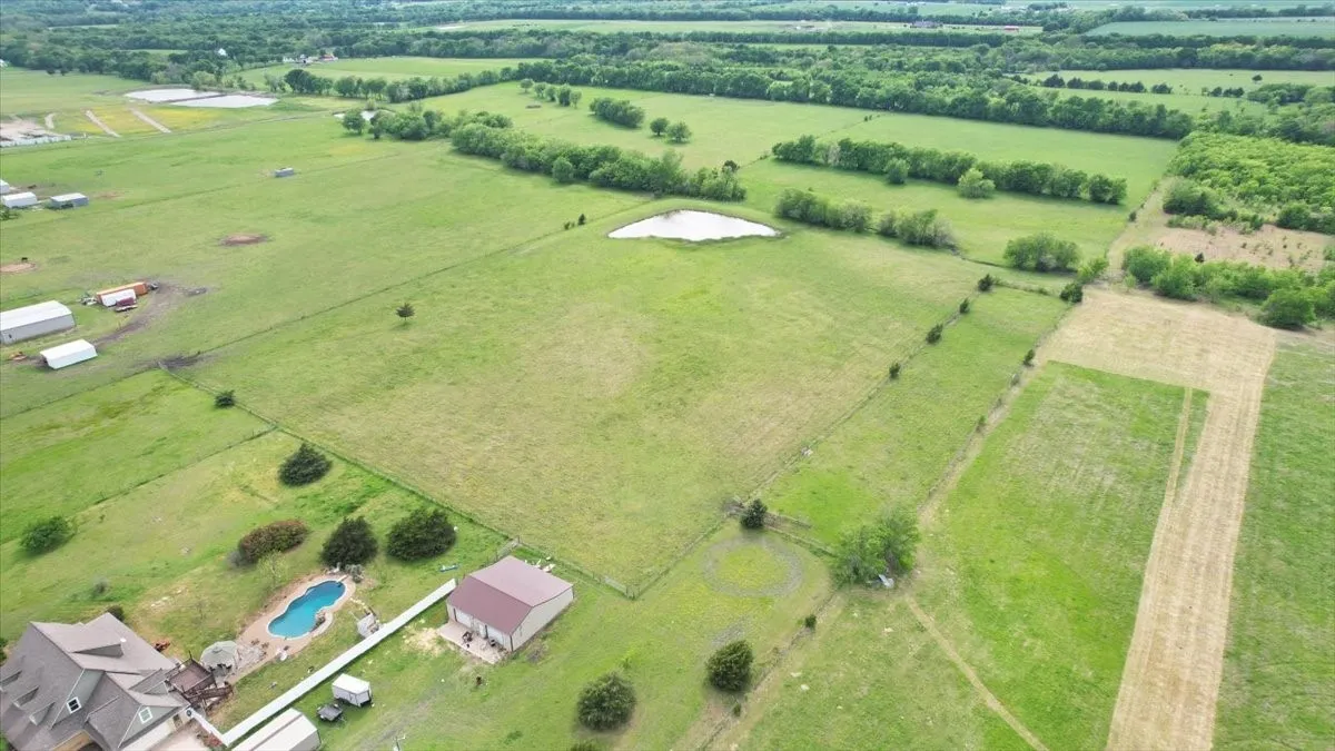 Improved Land For Sale in Grayson County , 099 EAST LINE, Whitewright, Texas 75491, 0, 0, Garage spaces, 0 Sqft, built in 0, mls#21271591, Real Estate Agent in Whitewright, Homes For Sale in Grayson county, Homes For Sale in Whitewright, Realtor in Whitewright Texas, Real Estate Brokerage Independent Realty Texas, Luminita Cordes Realtor