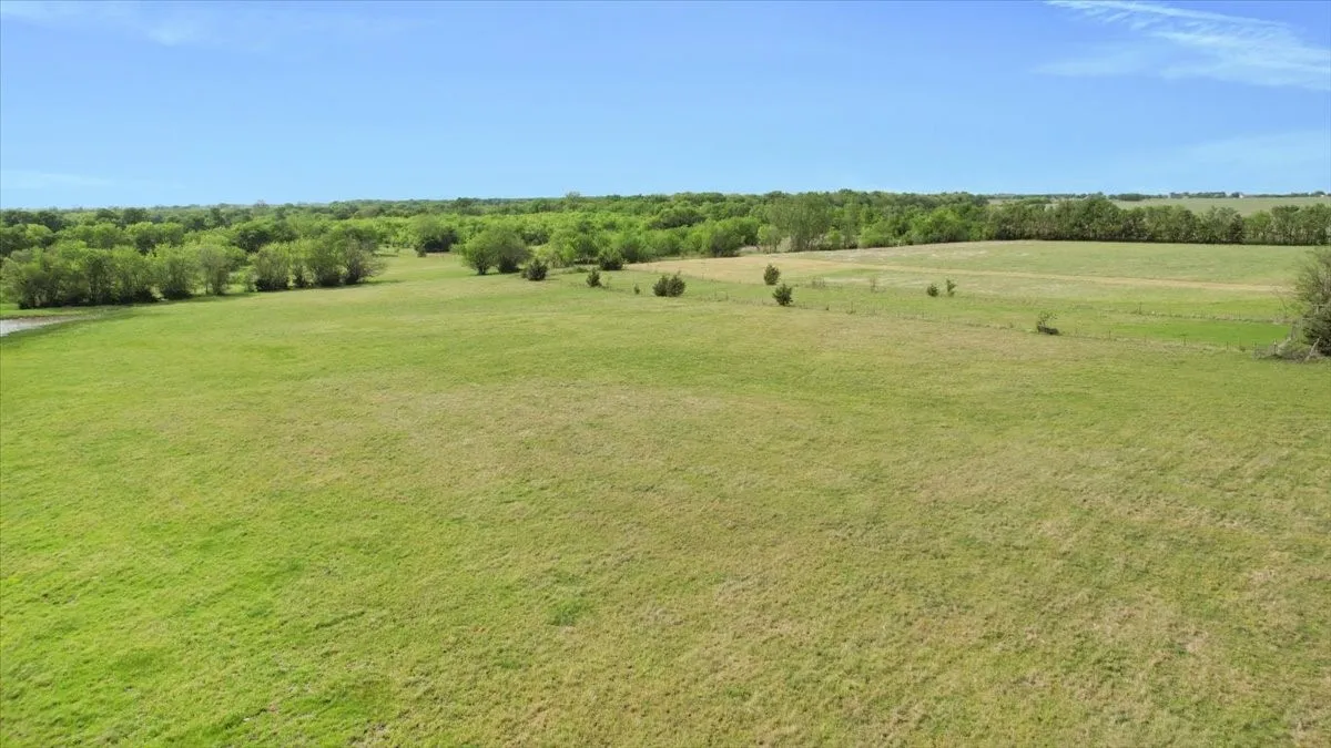 Improved Land For Sale in Grayson County , 099 EAST LINE, Whitewright, Texas 75491, 0, 0, Garage spaces, 0 Sqft, built in 0, mls#21271591, Real Estate Agent in Whitewright, Homes For Sale in Grayson county, Homes For Sale in Whitewright, Realtor in Whitewright Texas, Real Estate Brokerage Independent Realty Texas, Luminita Cordes Realtor