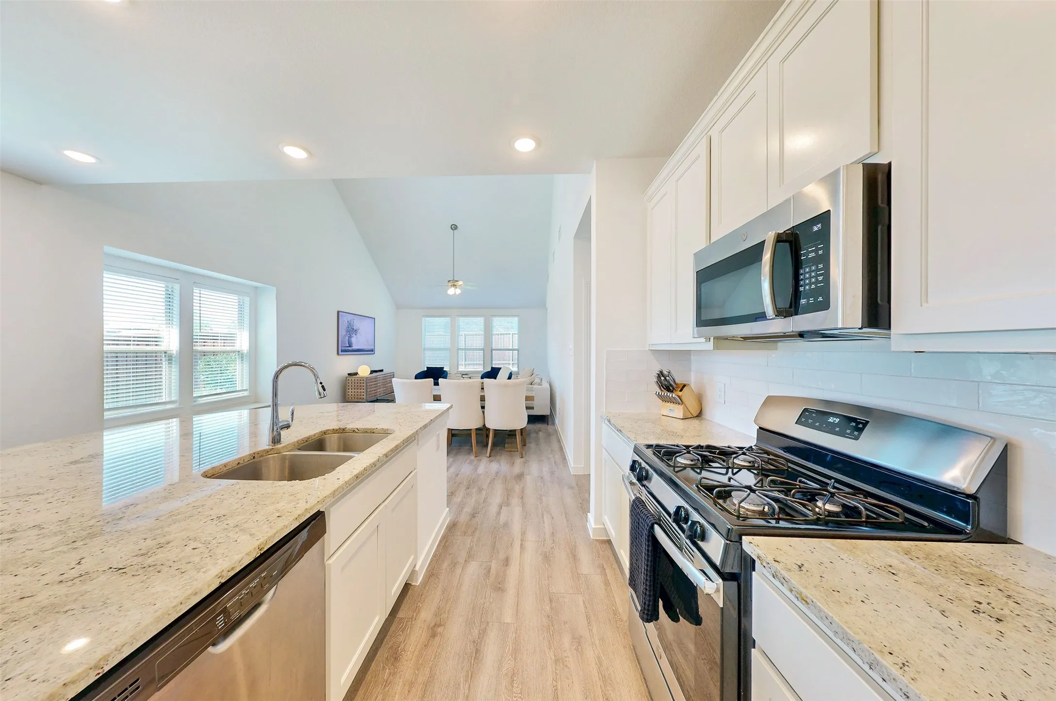 Single Family Residence For Sale in Kaufman County , 2424 San Marcos Drive, Forney, Texas 75126, 4 Bedroom, 3 Bathroom, 2 Garage spaces, 2,250 Sqft, built in 2019, mls#21271605, Real Estate Agent in Forney, Homes For Sale in Kaufman county, Homes For Sale in Forney, Realtor in Forney Texas, Real Estate Brokerage Independent Realty Texas, Luminita Cordes Realtor
