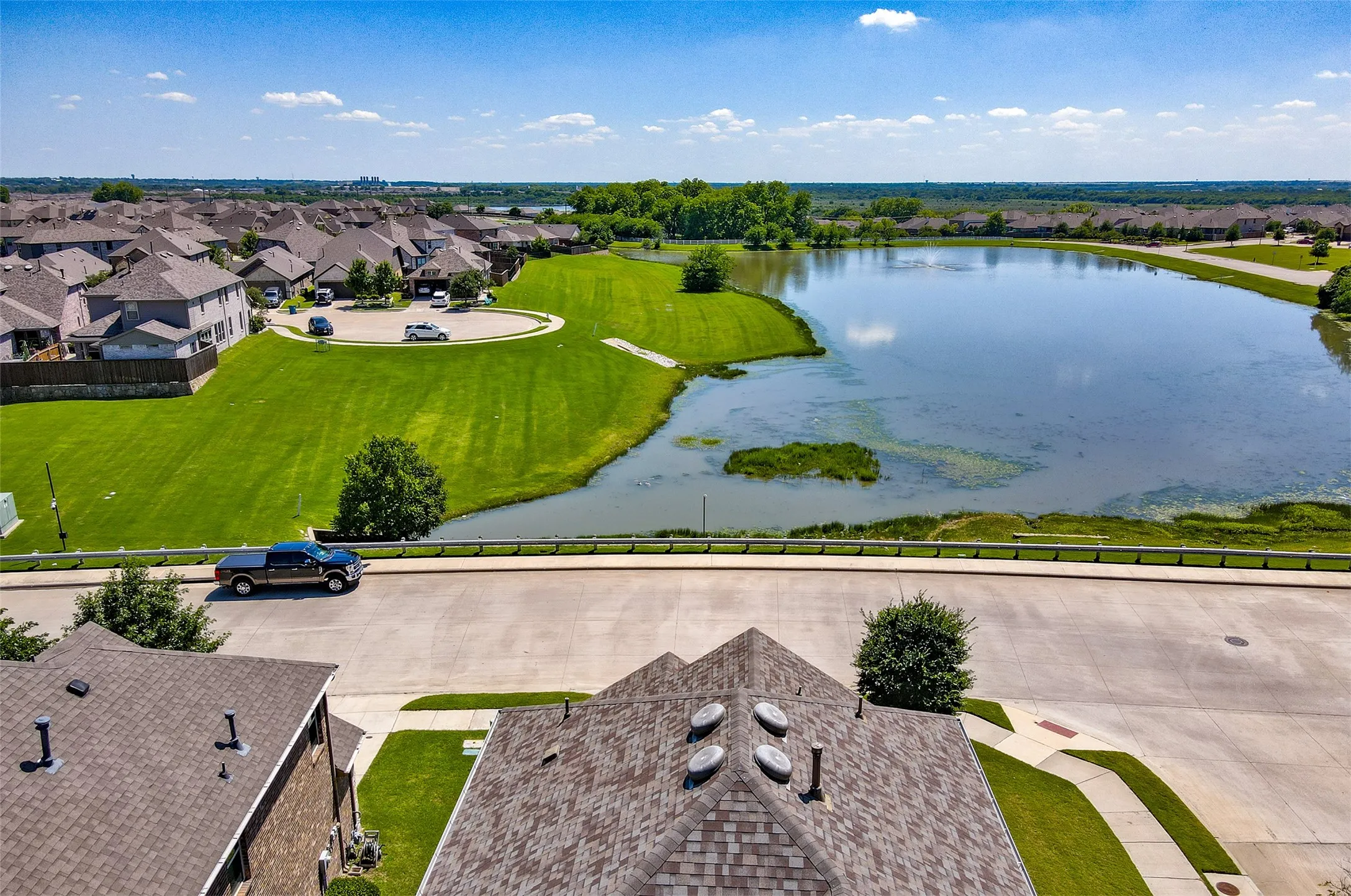 Single Family Residence For Sale in Kaufman County , 2424 San Marcos Drive, Forney, Texas 75126, 4 Bedroom, 3 Bathroom, 2 Garage spaces, 2,250 Sqft, built in 2019, mls#21271605, Real Estate Agent in Forney, Homes For Sale in Kaufman county, Homes For Sale in Forney, Realtor in Forney Texas, Real Estate Brokerage Independent Realty Texas, Luminita Cordes Realtor